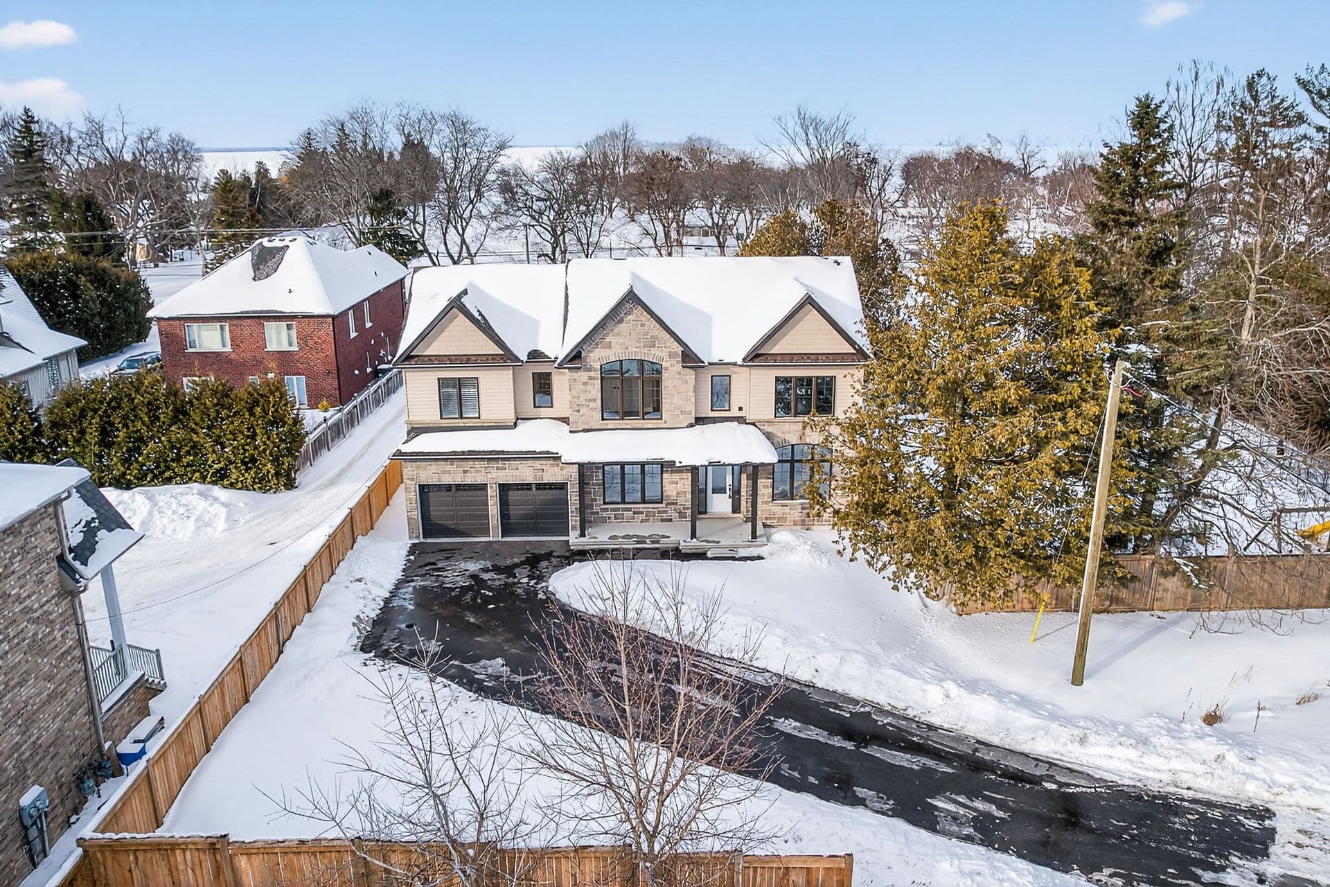 28 St. George Street, Georgina, ON L0E 1L0