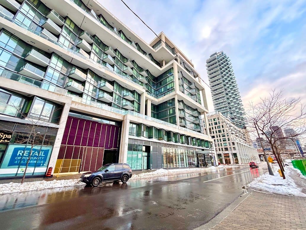 15 Merchants' Wharf N/A 844, Toronto C08, ON M5A 0N8