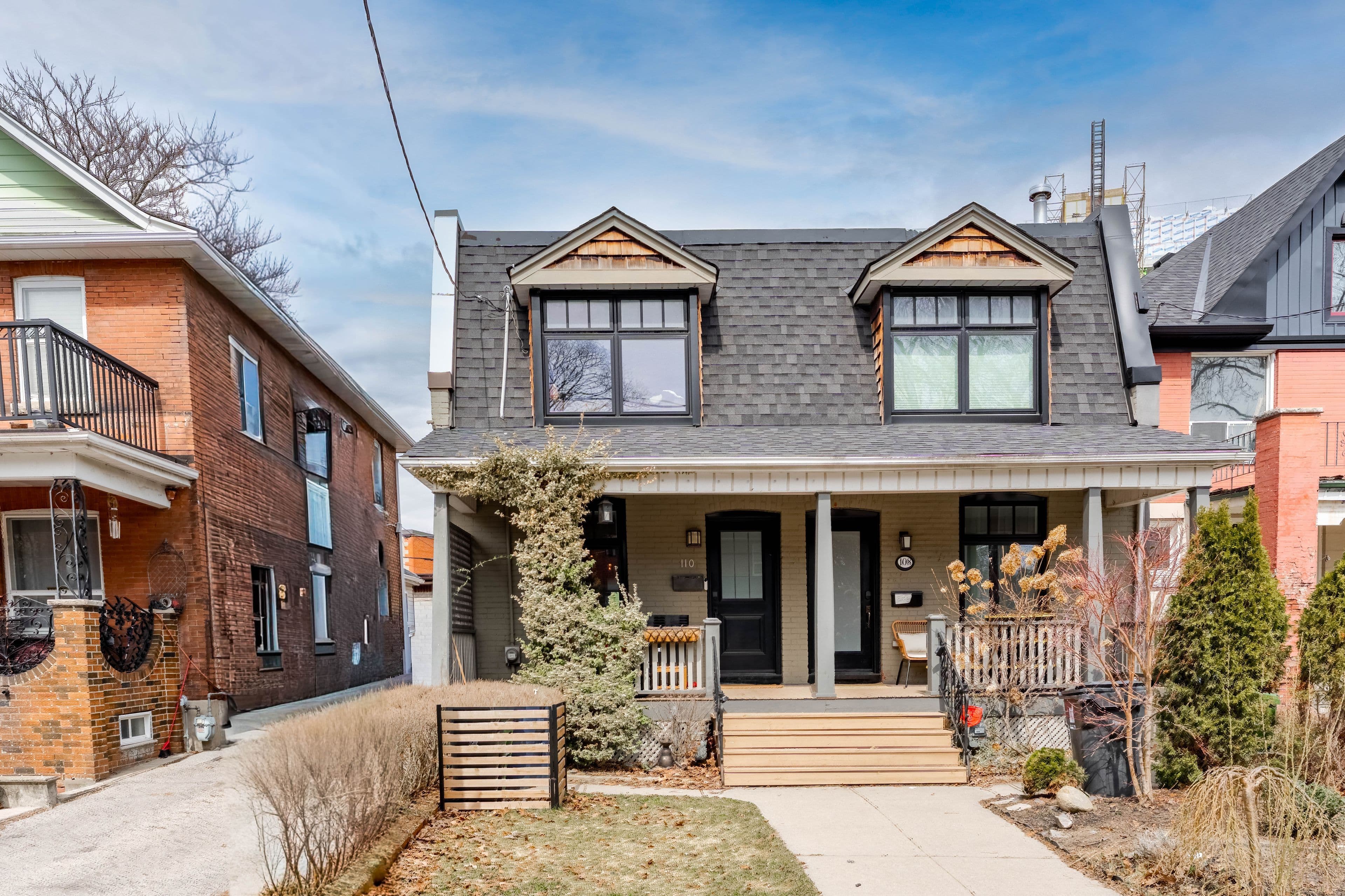 110 St Johns Road, Toronto W02, ON M6P 1T9