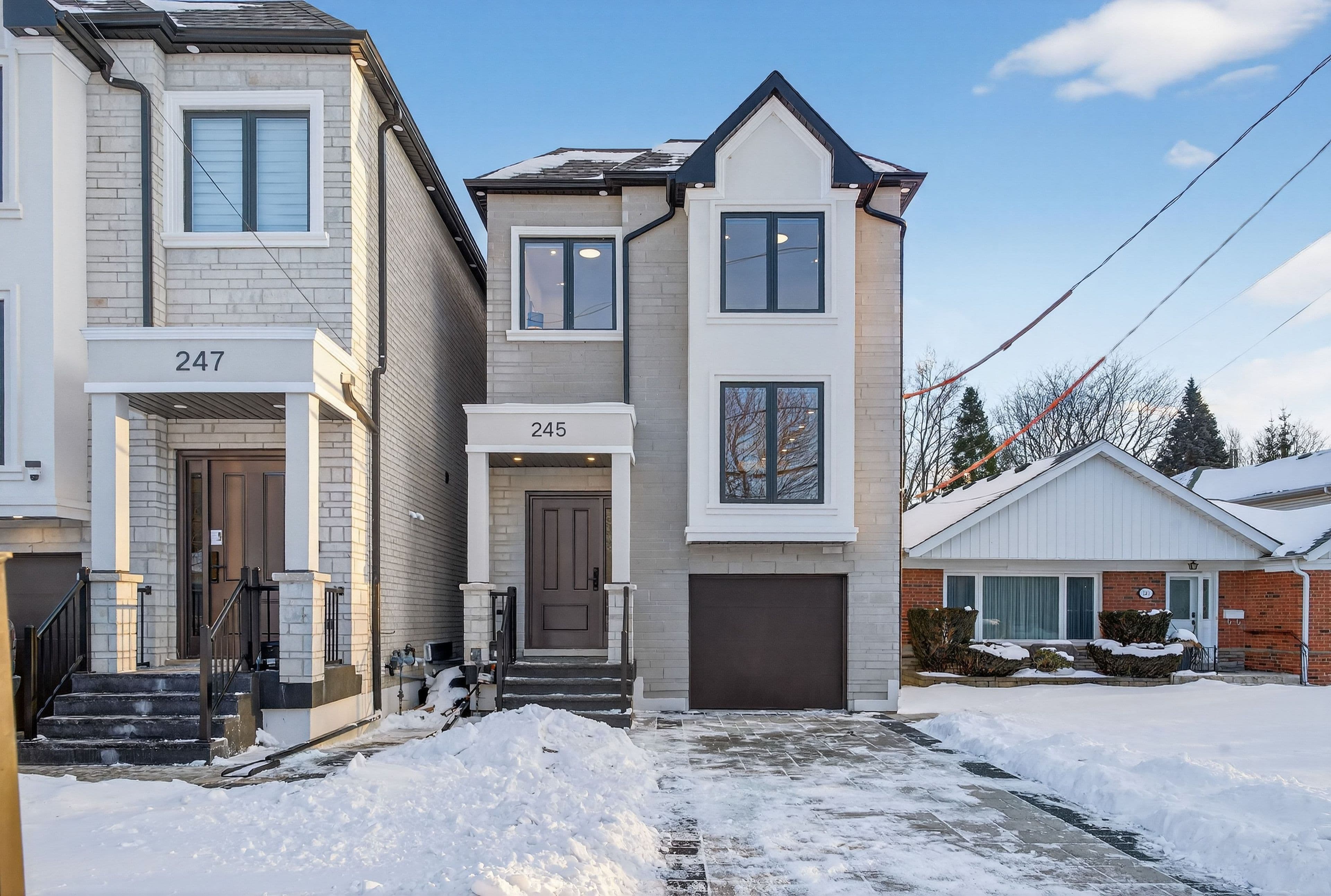245 Ferris Road, Toronto E03, ON M4B 1H2