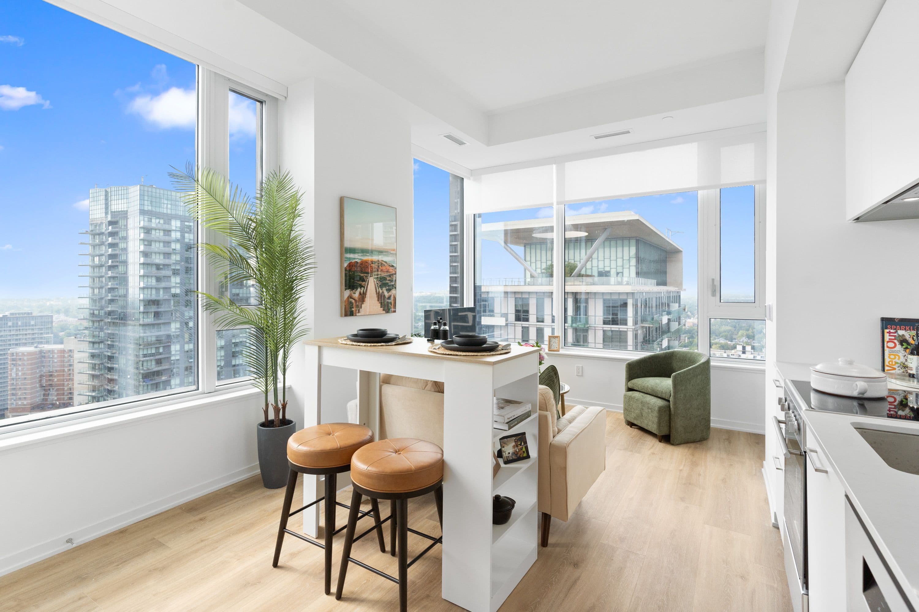 101 Roehampton Avenue 3412, Toronto C10, ON M4P 2W2