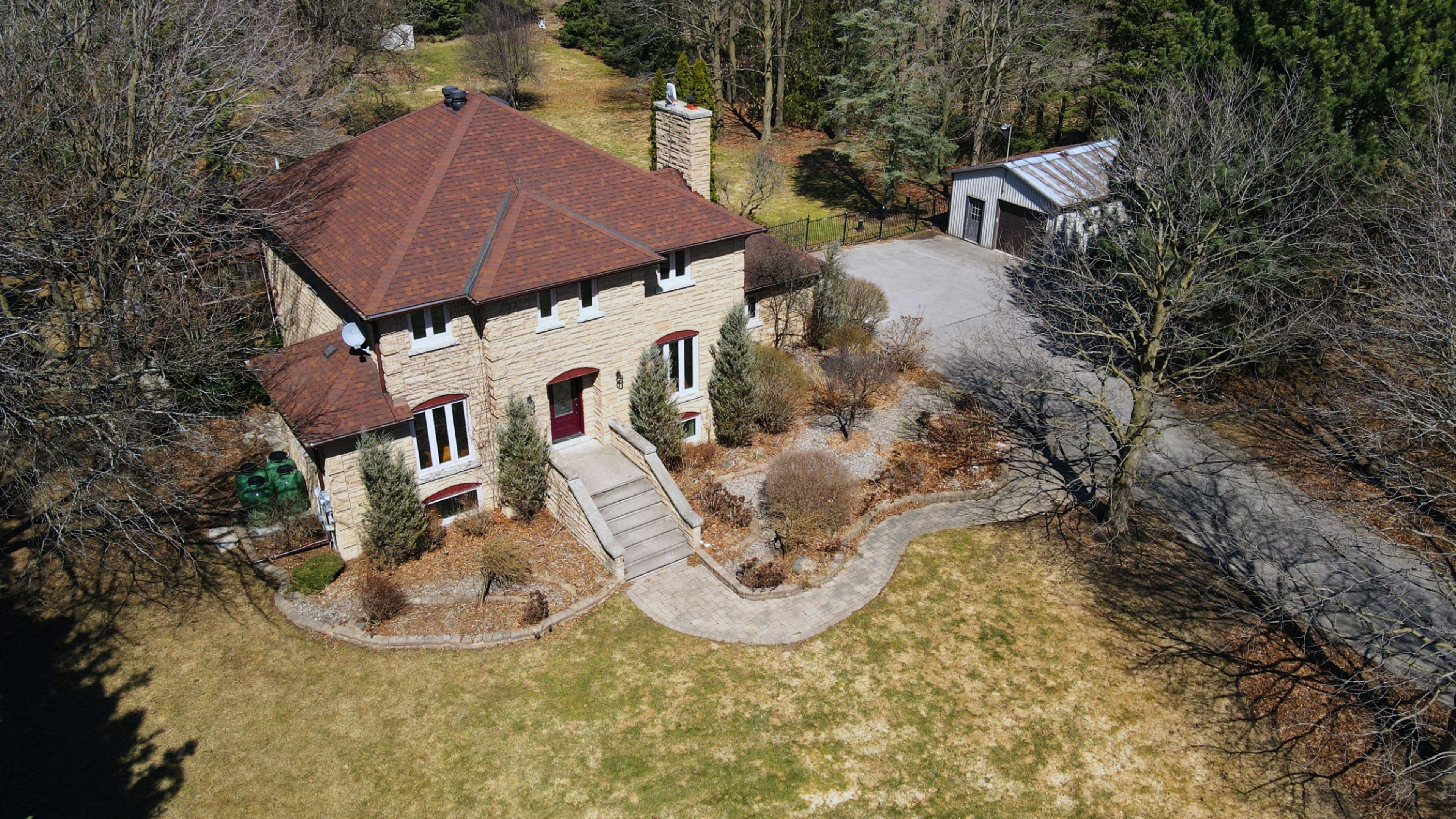 1998 Green Lane E, East Gwillimbury, ON L9N 0M1