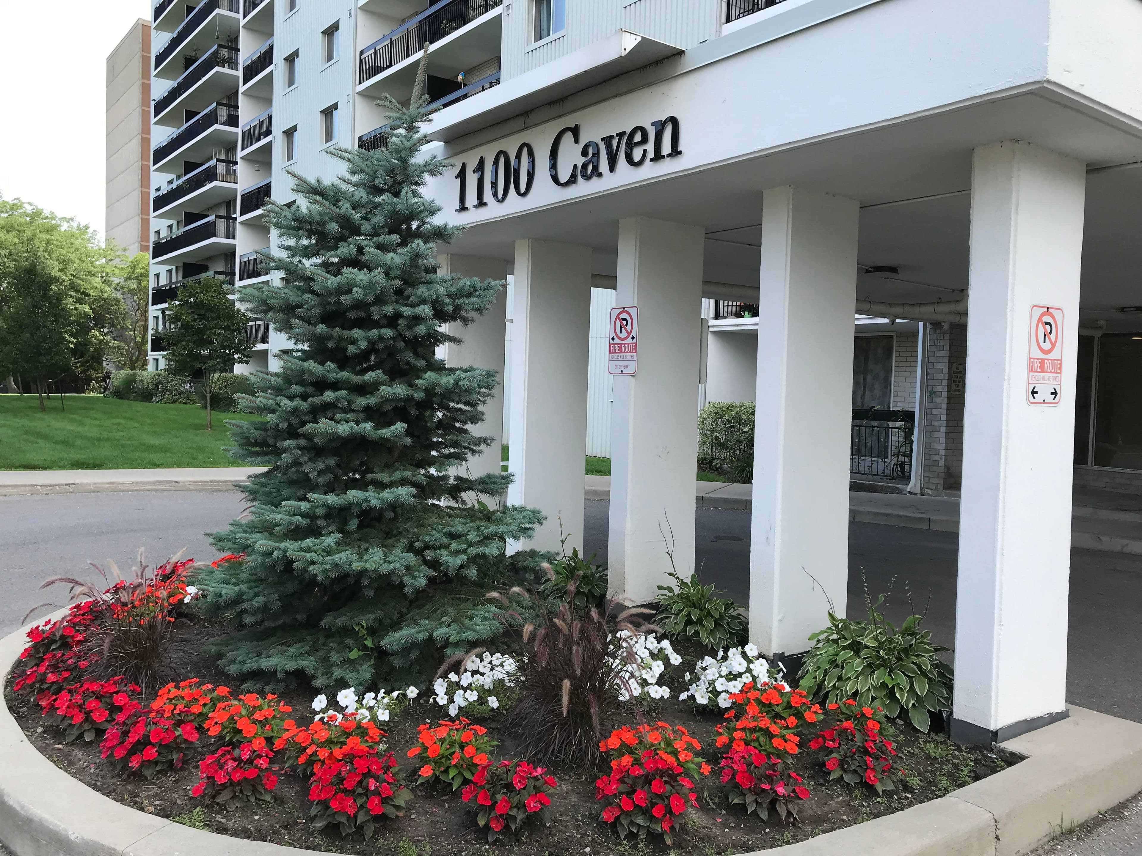 1100 Caven Street PH10, Mississauga, ON L5G 4N3