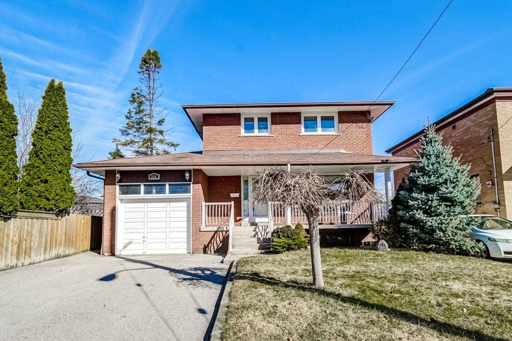 334 Rimilton Avenue, Toronto W06, ON M8W 2E4