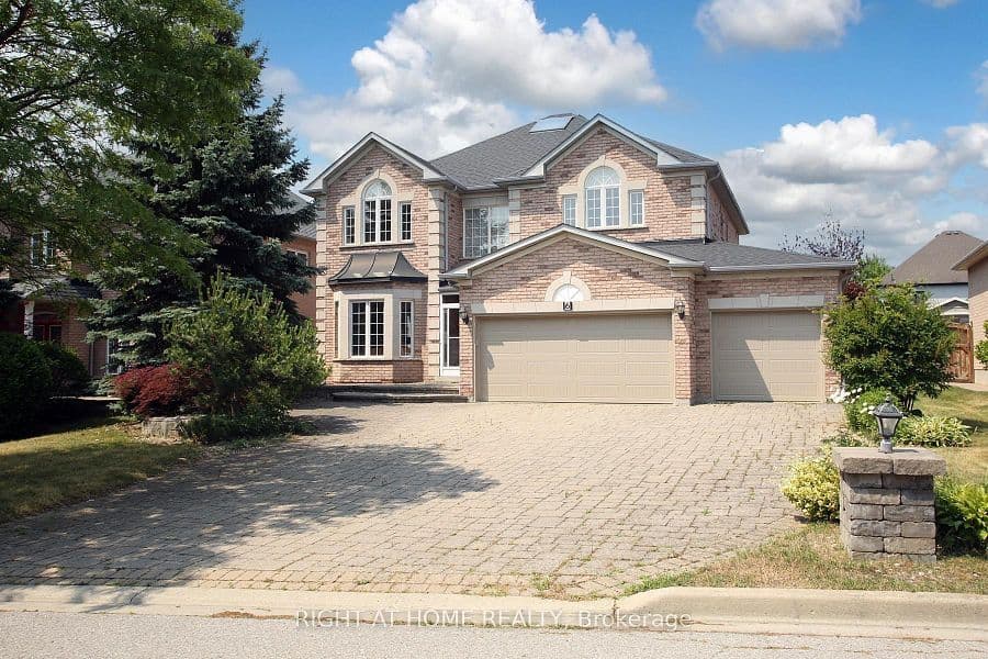 6 Pembrooke Road, Markham, ON L6C 2L2