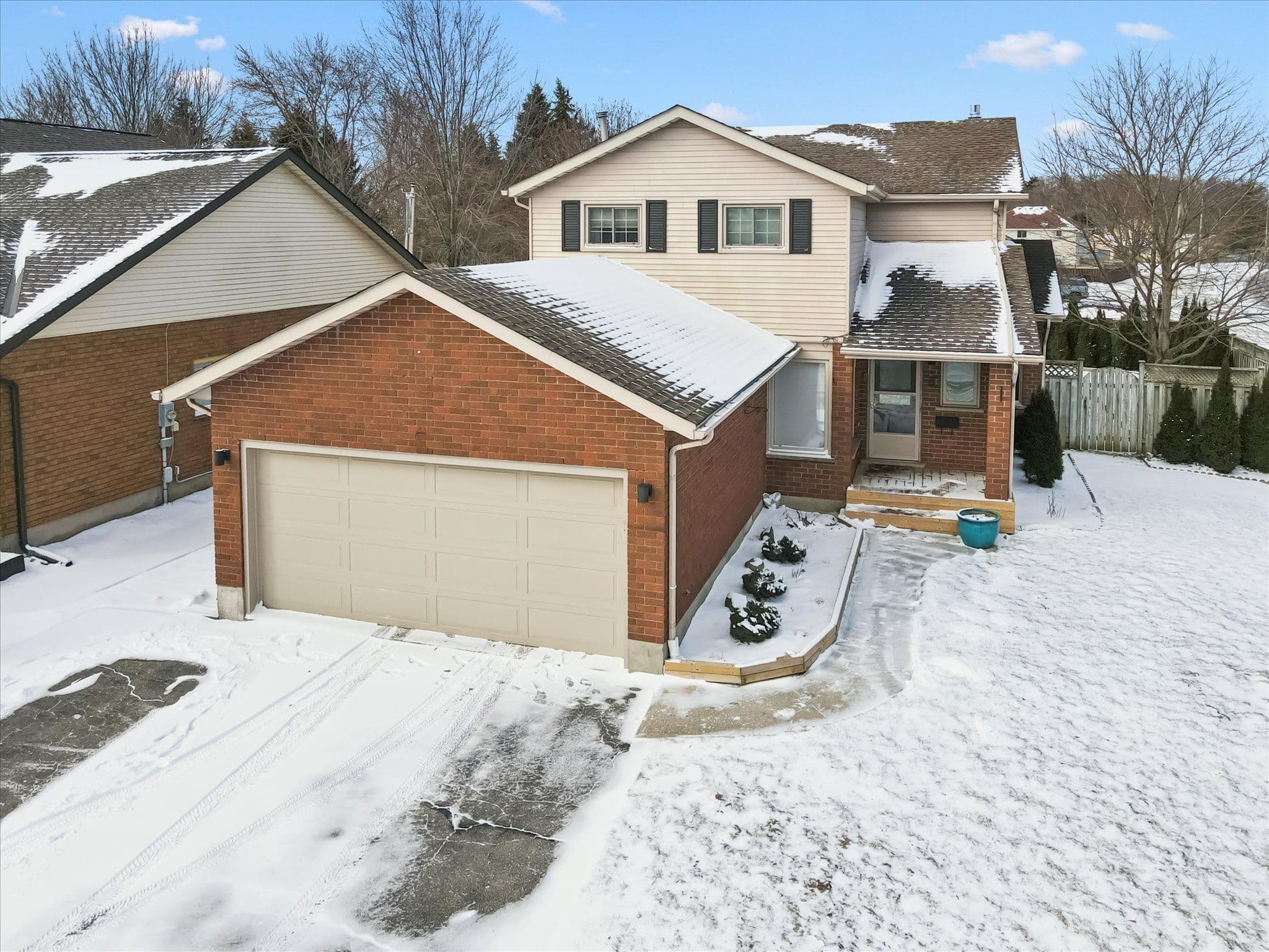 3 Alona Avenue, Cambridge, ON N3C 3Y5
