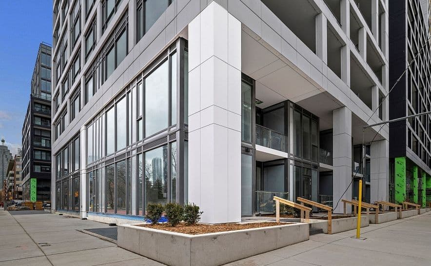 60 Princess Street 204 SE, Toronto C08, ON M5A 2C7