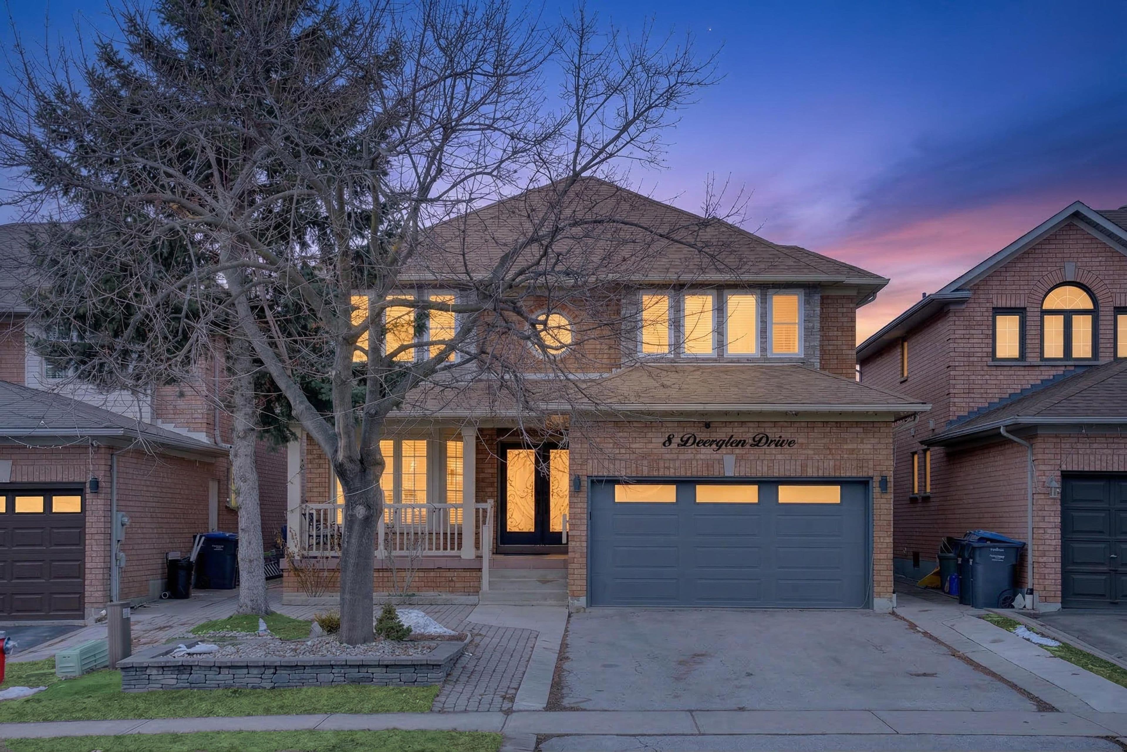 8 Deerglen Drive, Brampton, ON L6R 1M1