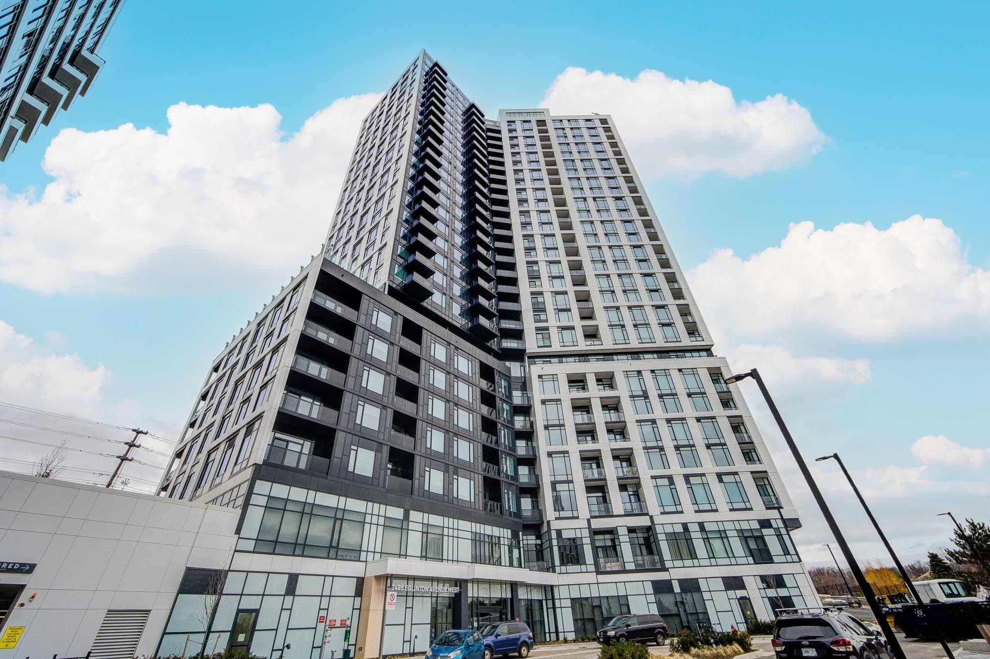 2495 Eglinton Avenue W 616, Mississauga, ON L5M 2T2