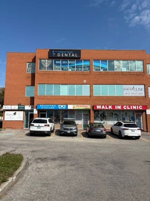 107 Holland Street 100F, Bradford West Gwillimbury, ON L9N 1C3