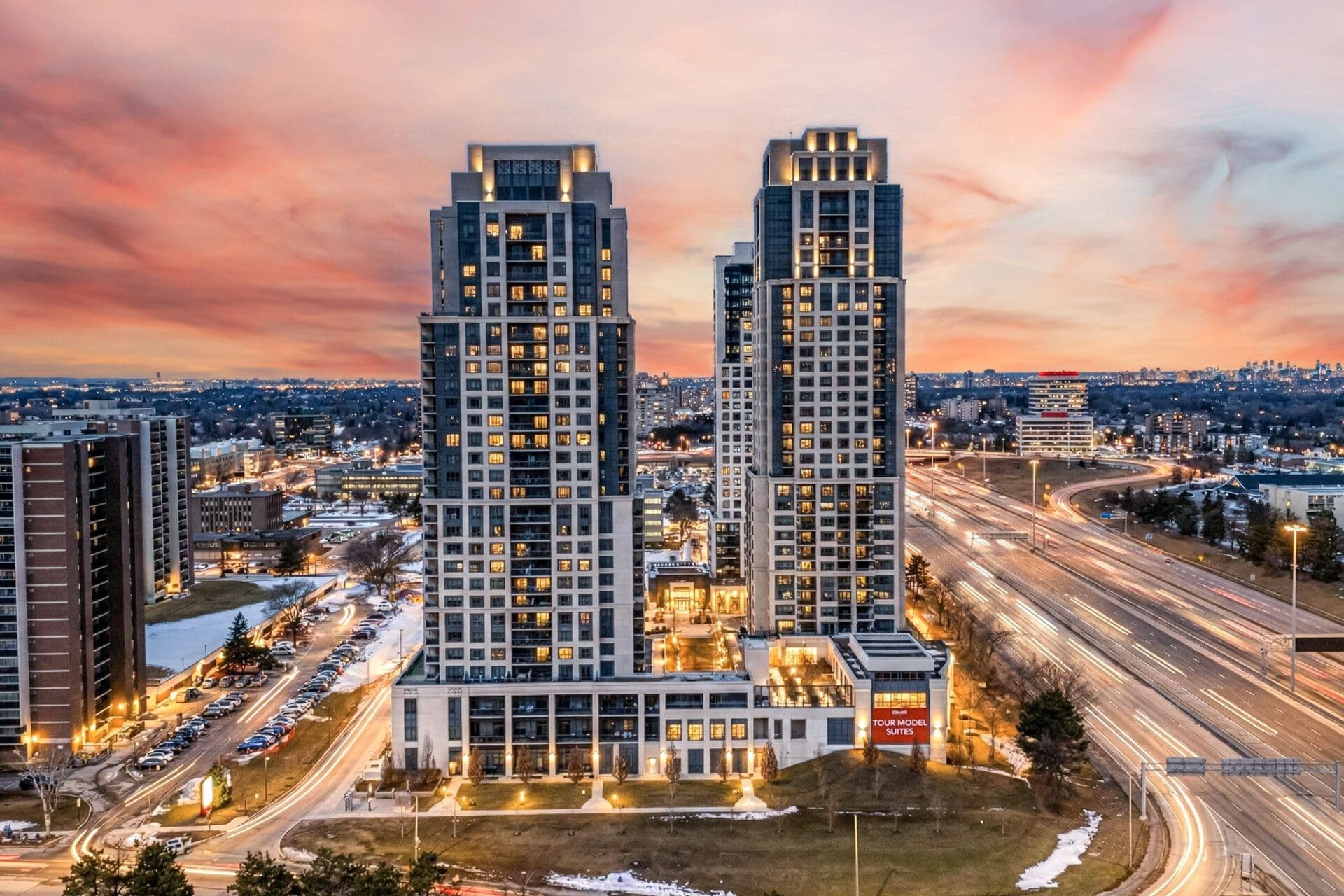 2 Eva Road E 926, Toronto W08, ON M9C 0A9