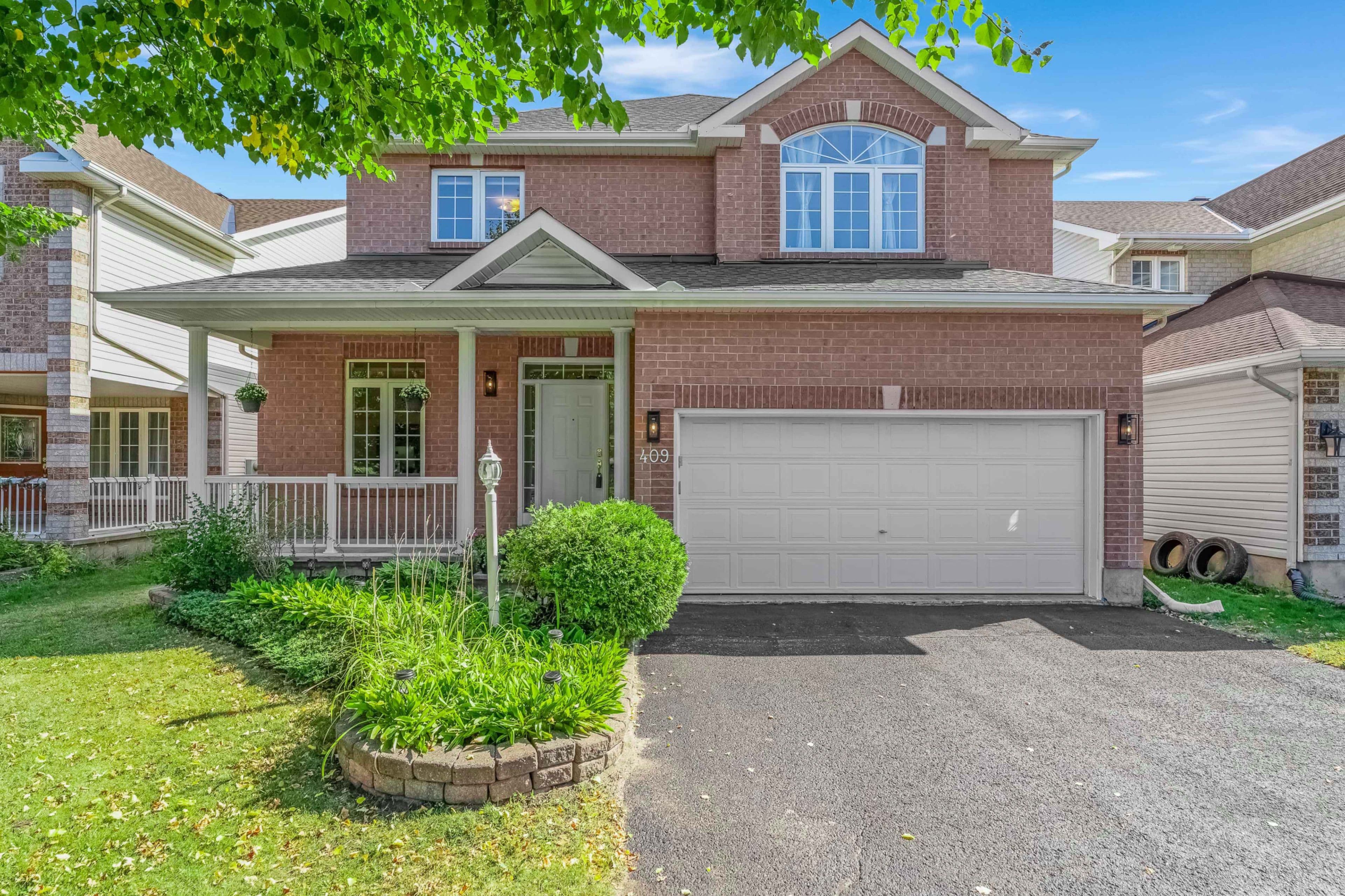 409 Beatrice Drive, Barrhaven, ON K2J 4W9