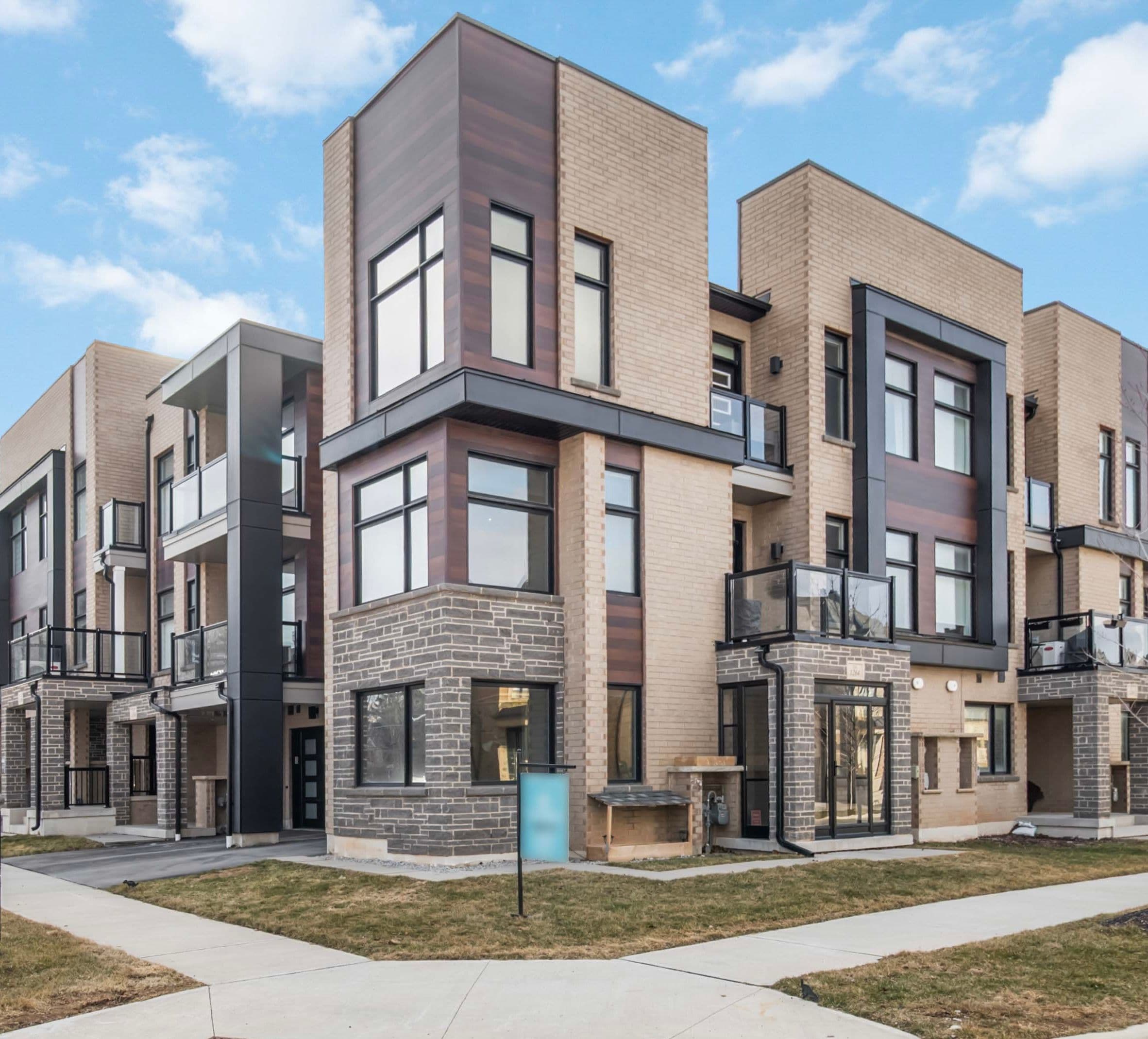 1264 Merton Road, Oakville, ON L6M 5M1