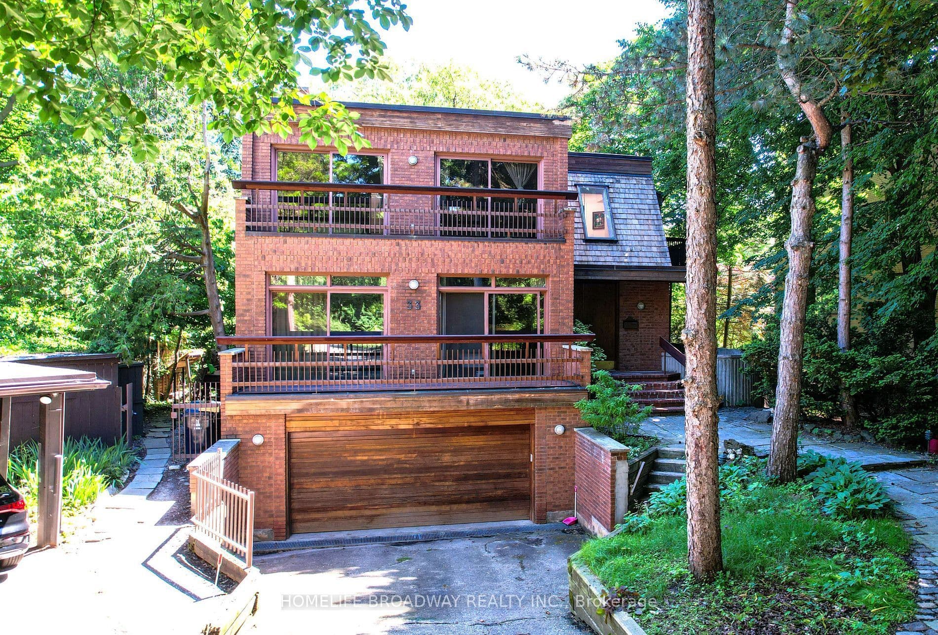 33 Rosedale Road, Toronto C09, ON M4W 2P5