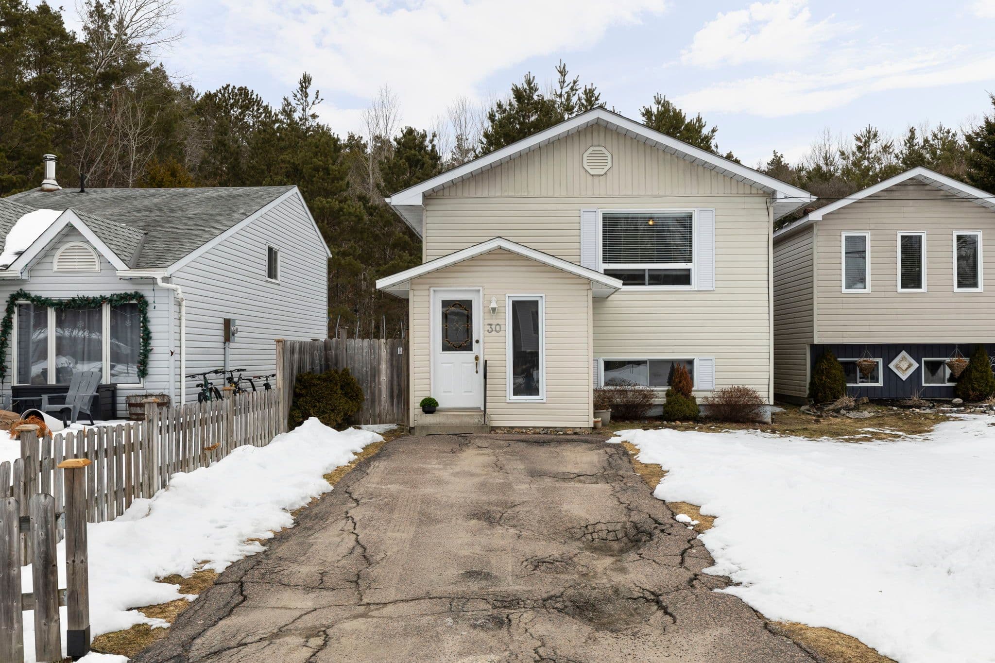 30 Sabrina Park Drive, Huntsville, ON P1H 1L8