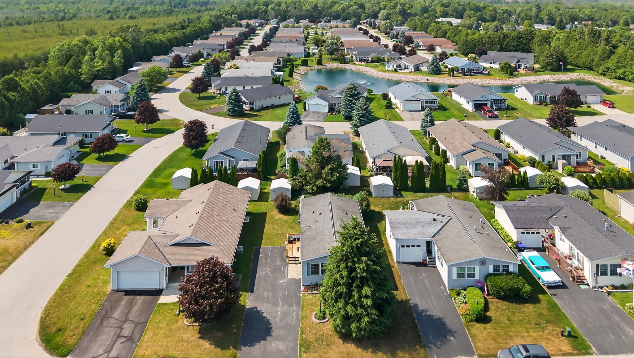 3 Illinois Crescent, Wasaga Beach, ON L9Z 3A8