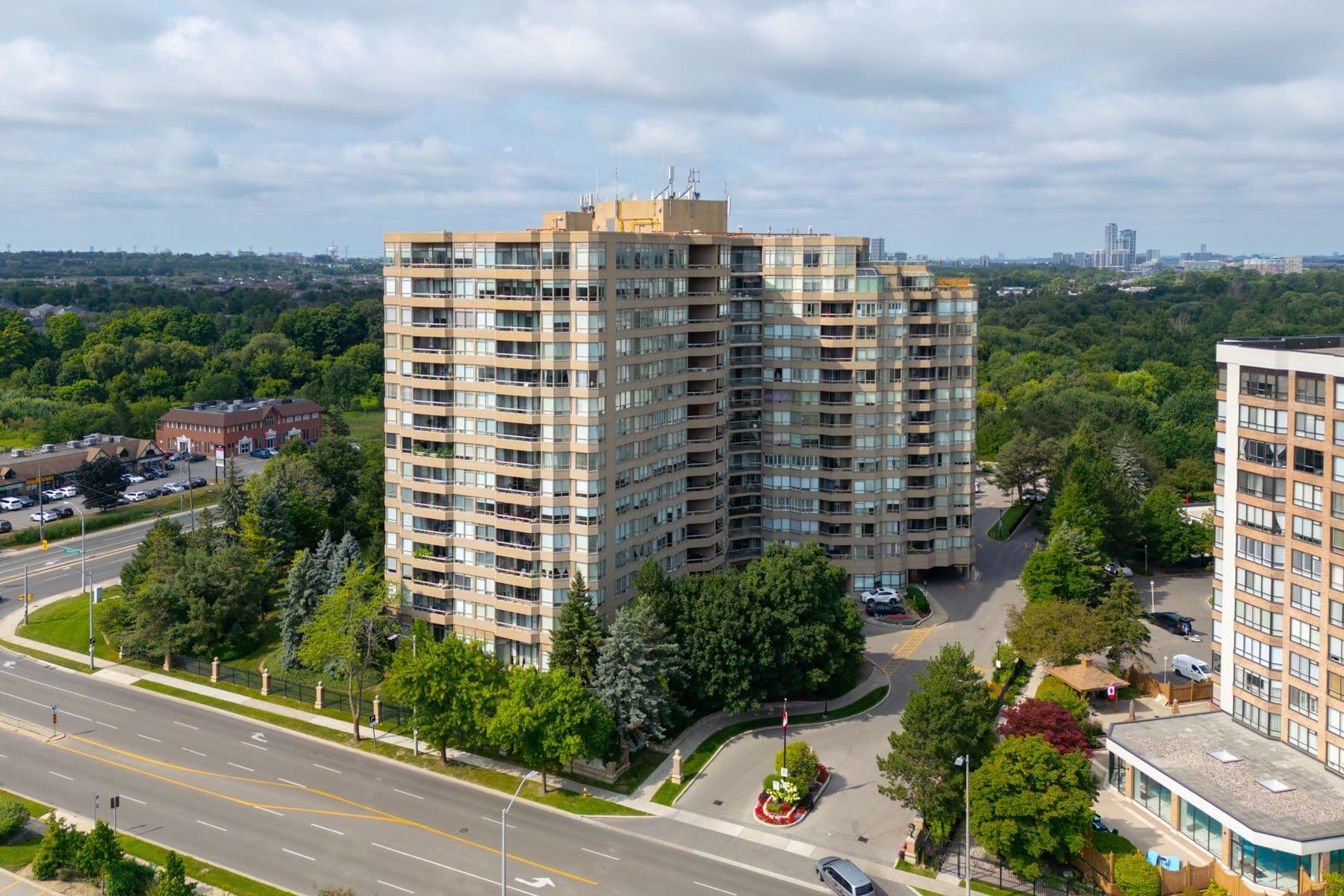 25 Austin Drive 520, Markham, ON L3R 8H4