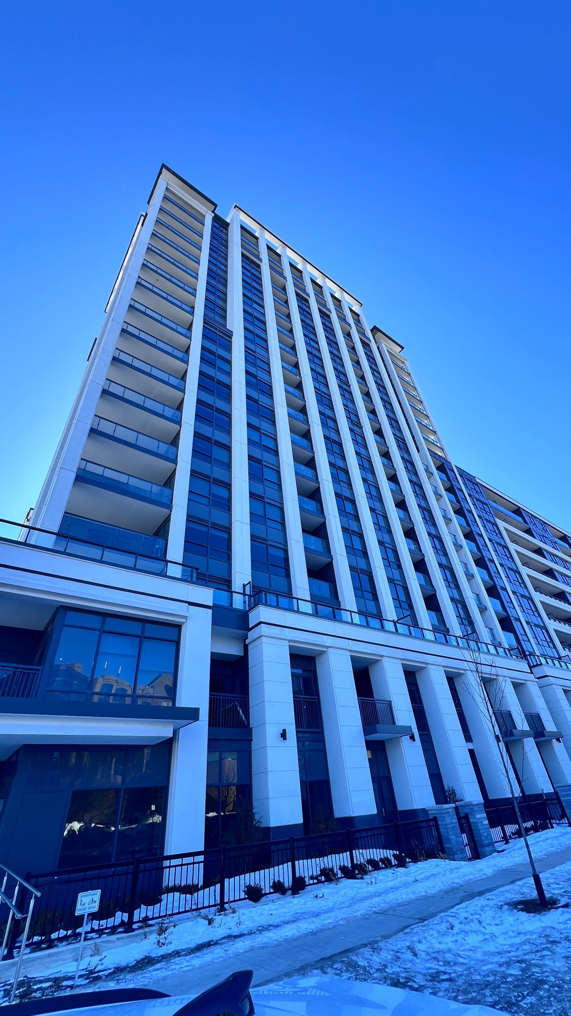 8 Cedarland Drive 826, Markham, ON L6G 0H4