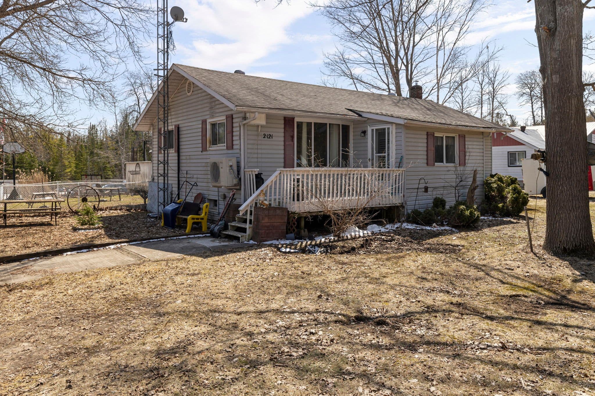 2121 Klondike Park Road, Wasaga Beach, ON L9Z 2W9