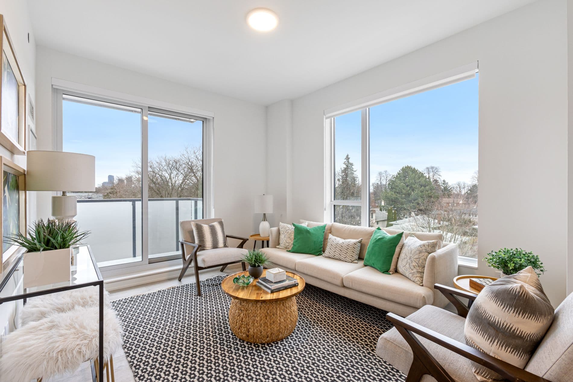 4365 Bloor Street W 525, Toronto W08, ON M9C 1R3