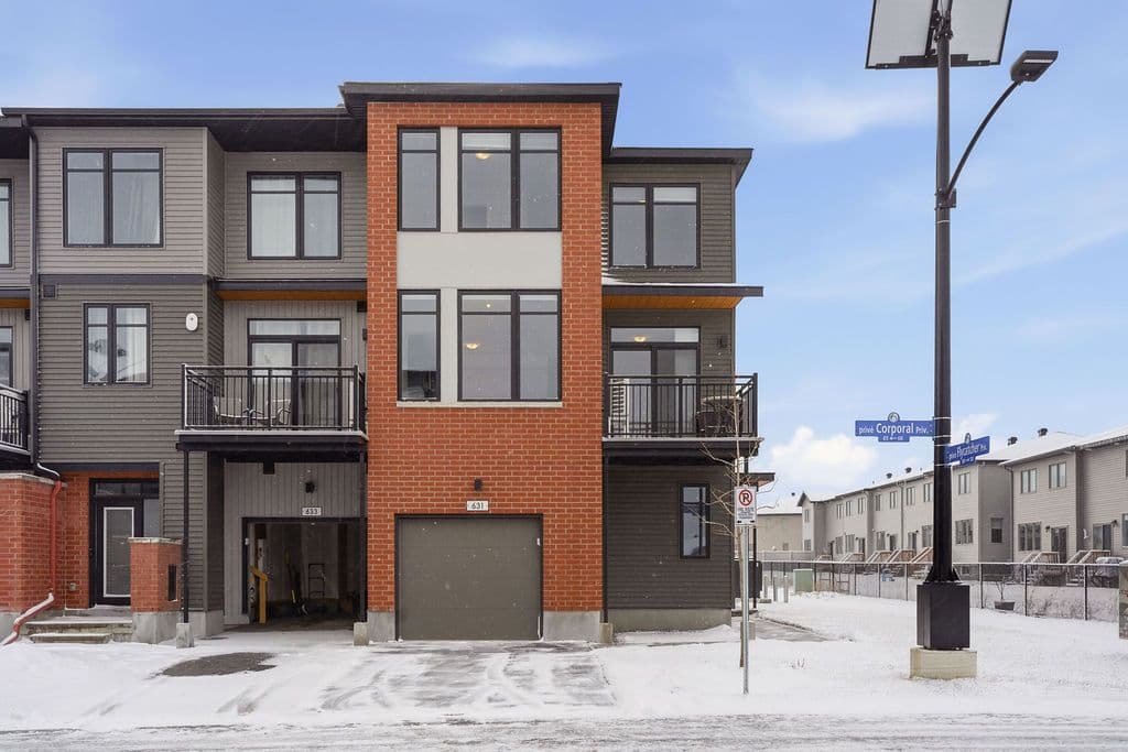 631 Corporal Private, Blossom Park - Airport and Area, ON K1X 0M7