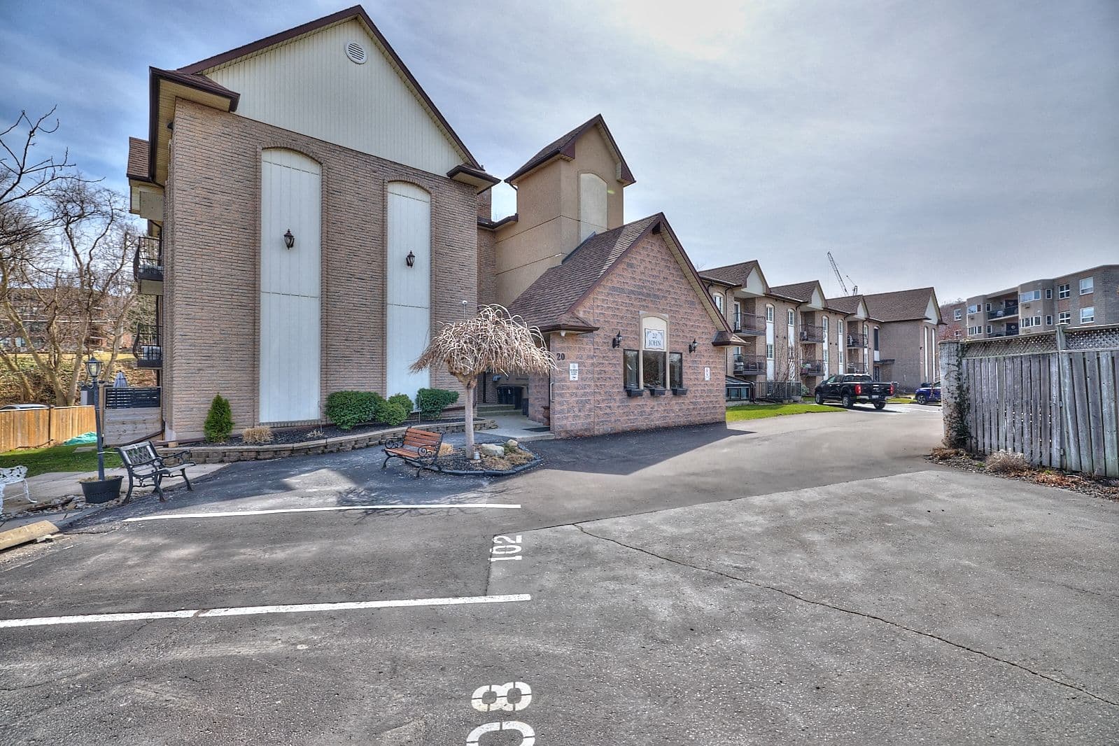 20 John Street 109, Grimsby, ON L3M 1X5