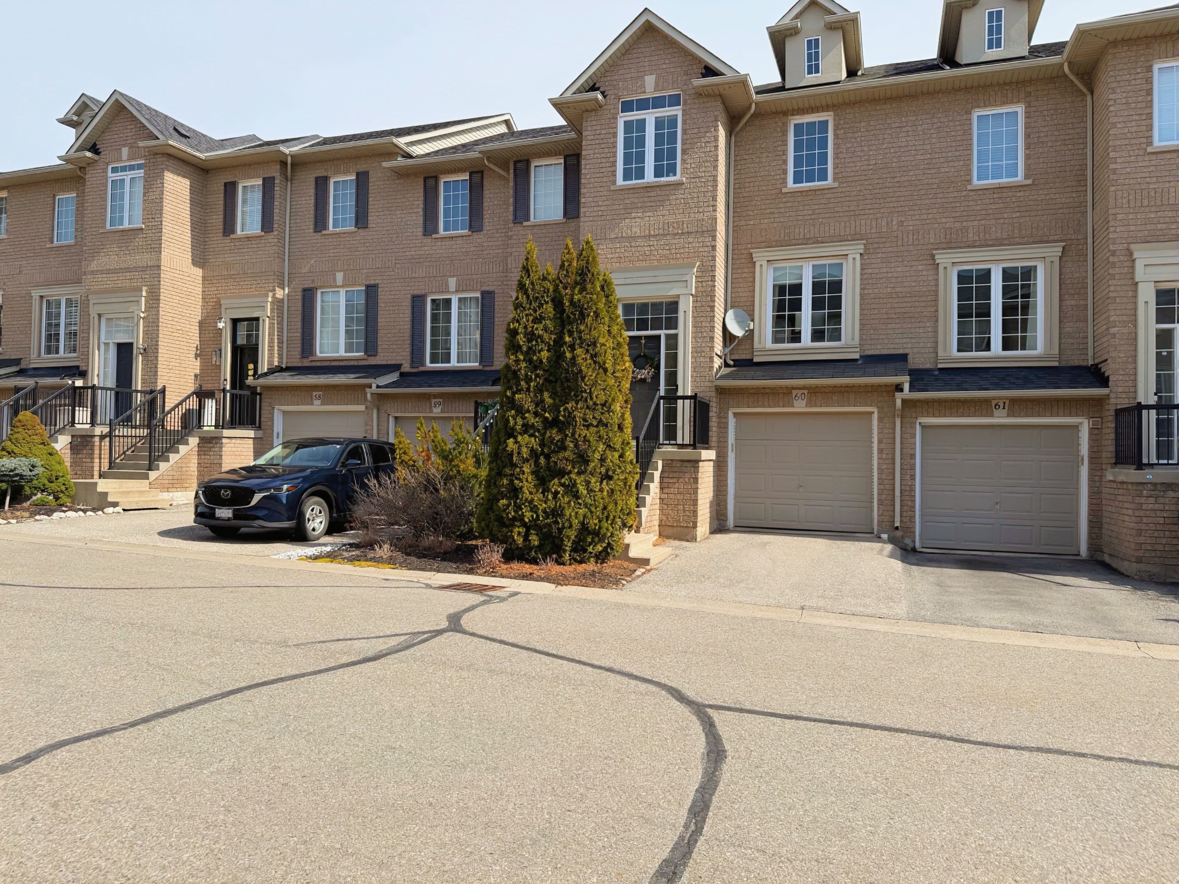 2280 Baronwood Drive 60, Oakville, ON L6M 5J8