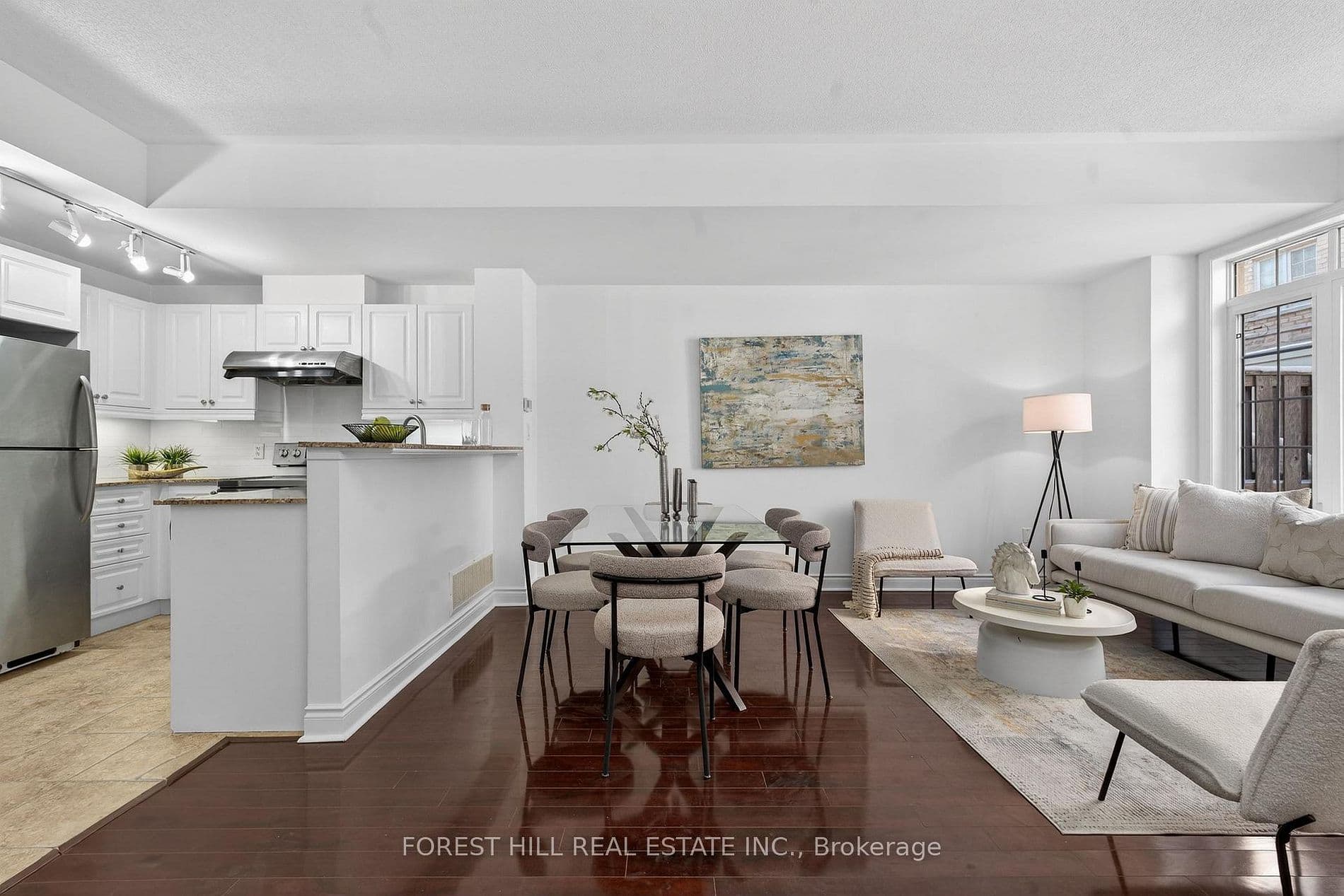 8 Brighton Place 17, Vaughan, ON L4J 0E3