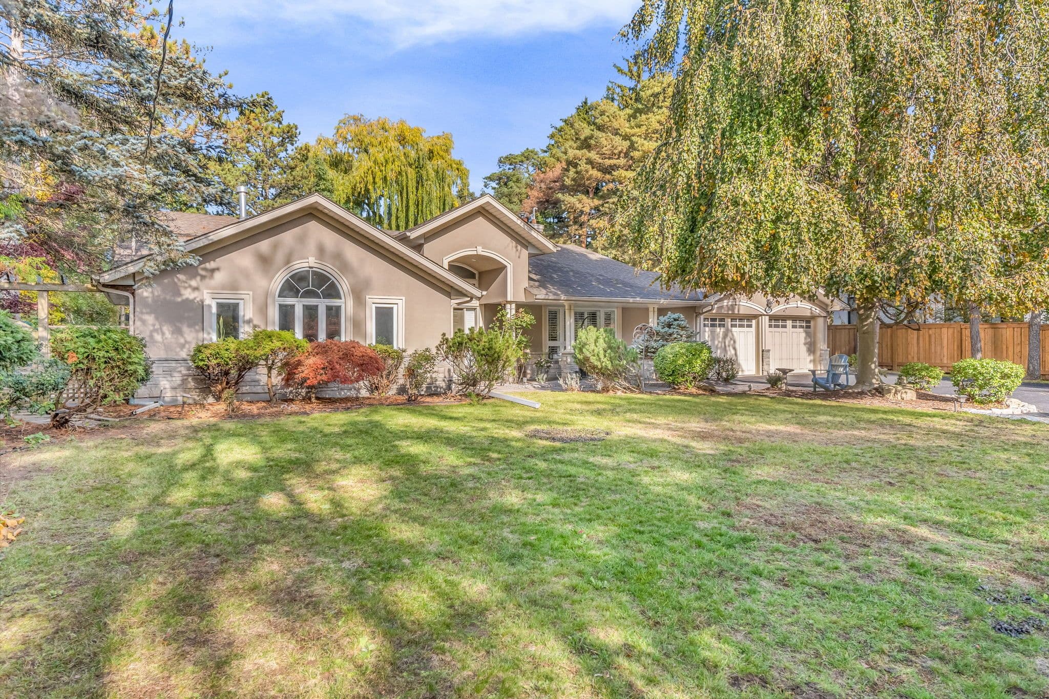 1049 Indian Rd Road, Mississauga, ON L5H 1R6