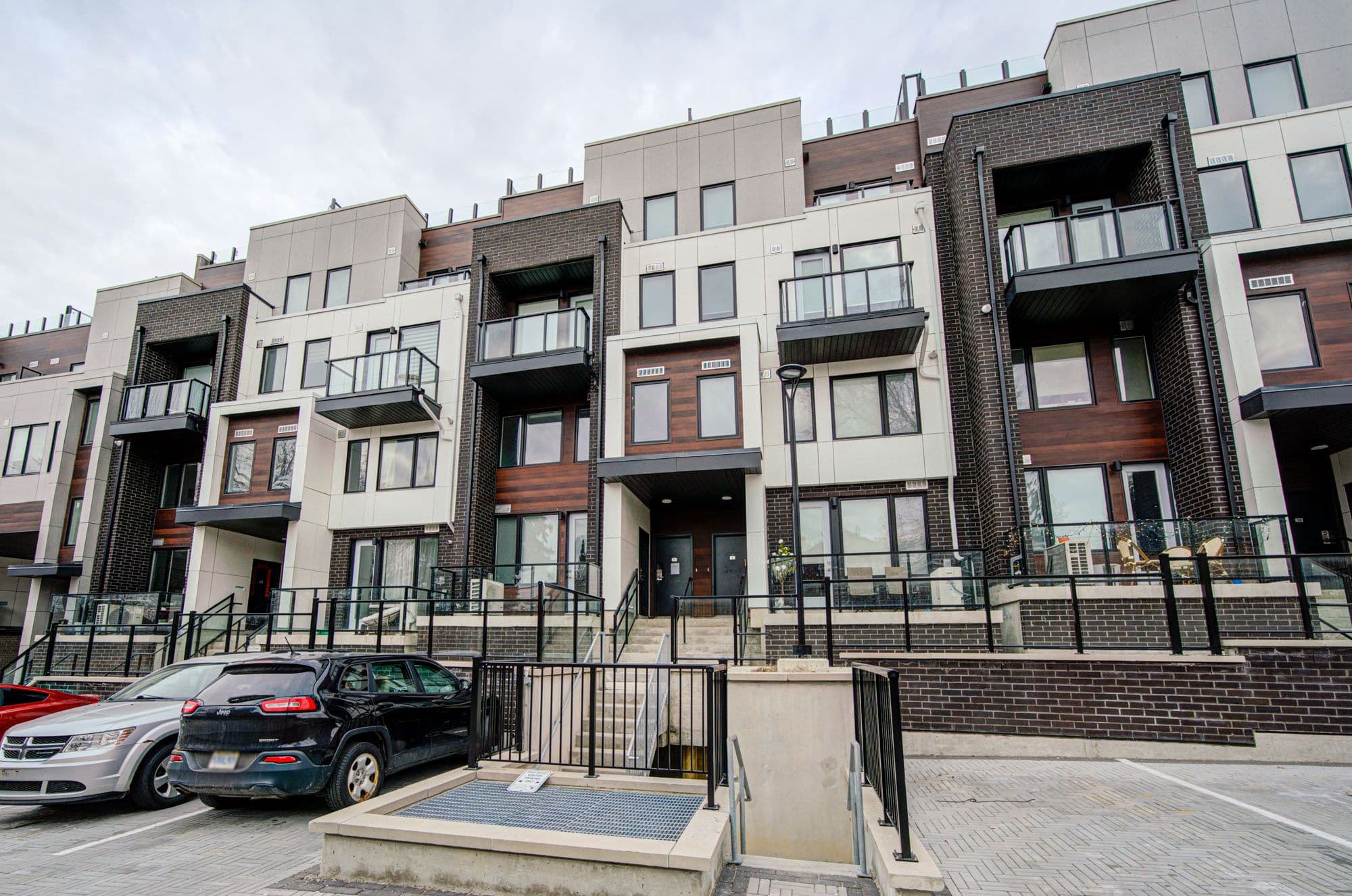 1479 O'Connor Drive 7, Toronto E03, ON M4B 0A7