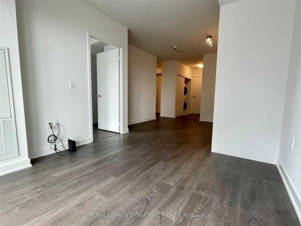 195 Redpath Avenue 708, Toronto C10, ON M4P 0E4