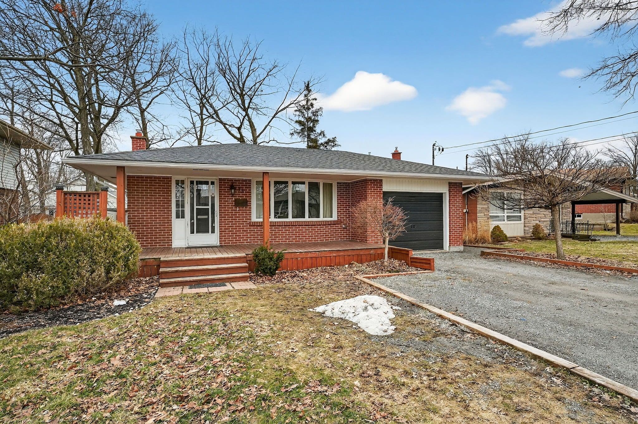 55 BURNESS Drive, St. Catharines, ON L2P 1J4