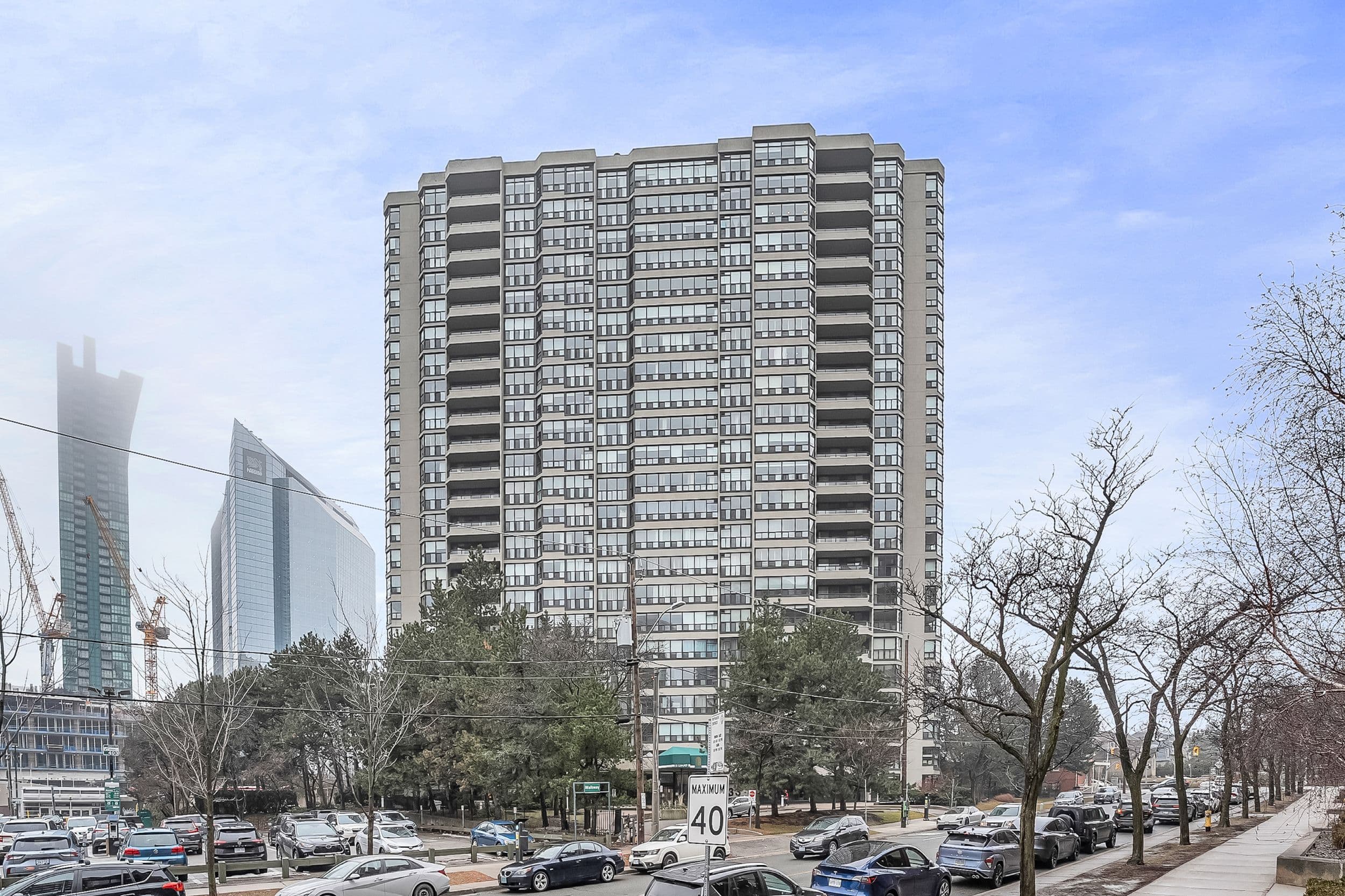 33 Elmhurst Avenue 2005, Toronto C07, ON M2N 6G8