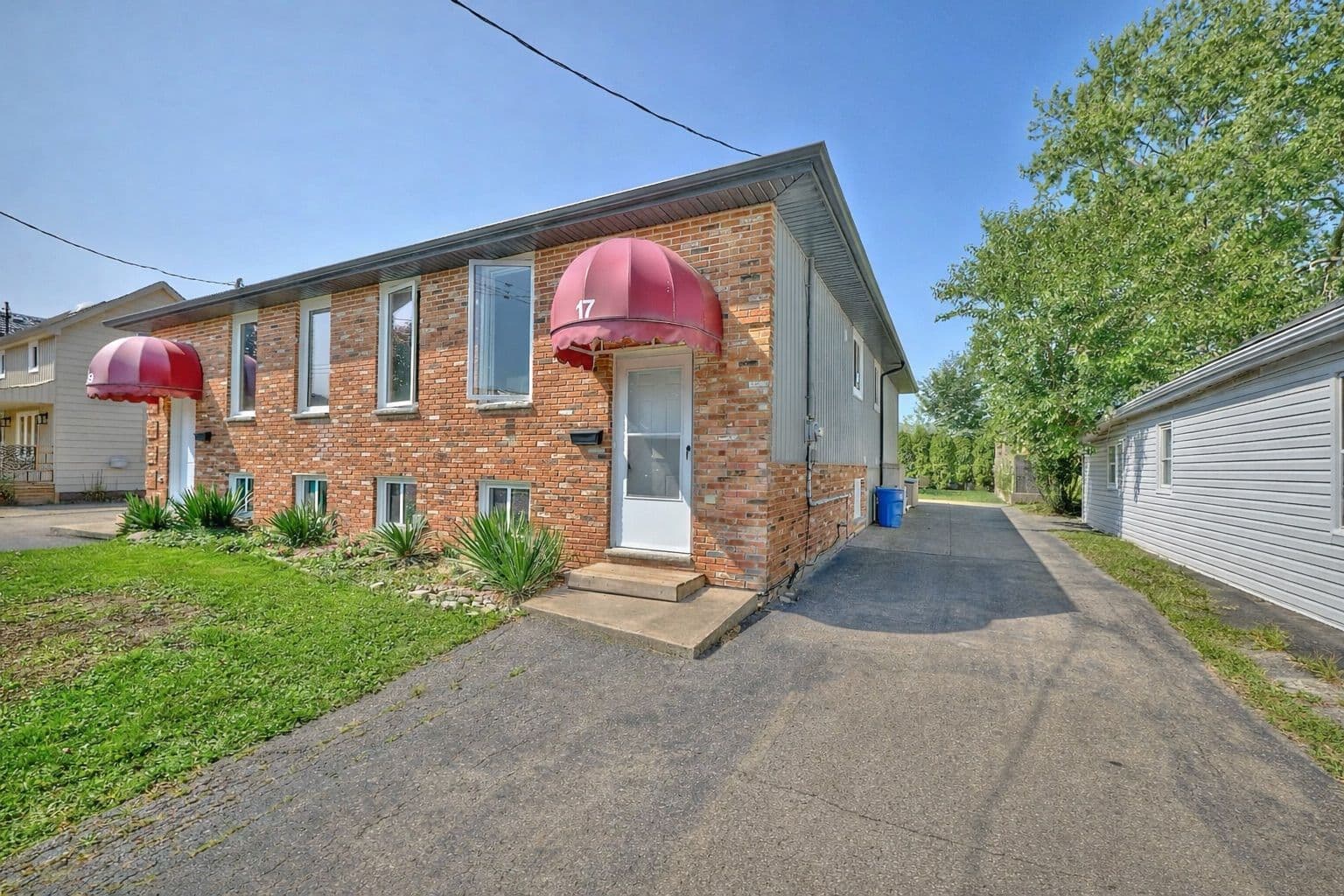 17 Colborne Street, Thorold, ON L2V 3P8