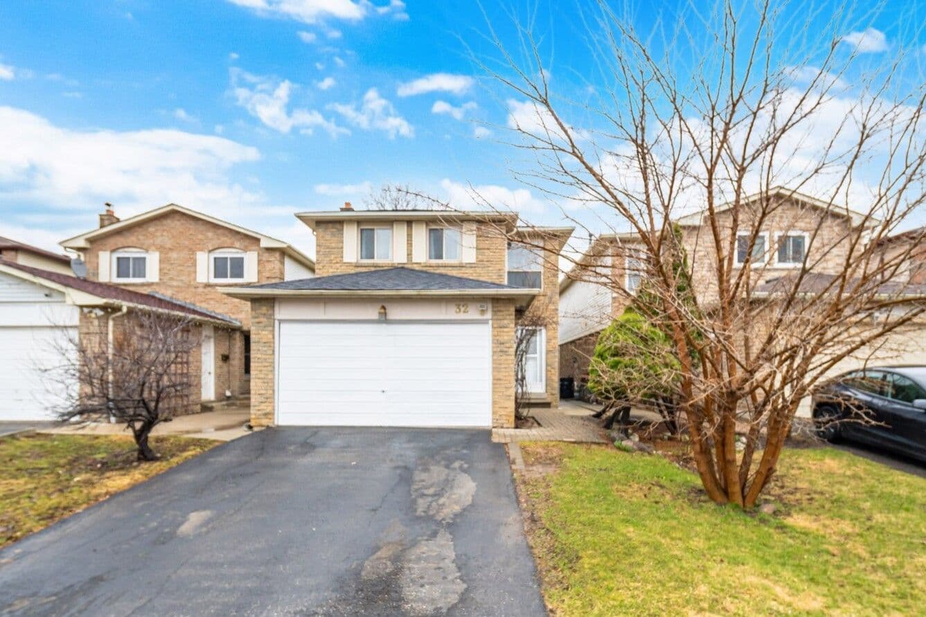 32 Dafoe Crescent, Brampton, ON L6Y 2L2