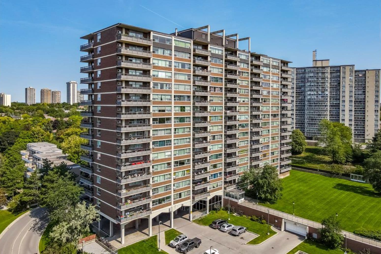 185 Shaughnessy Boulevard 1703, Toronto C15, ON M2J 1K2