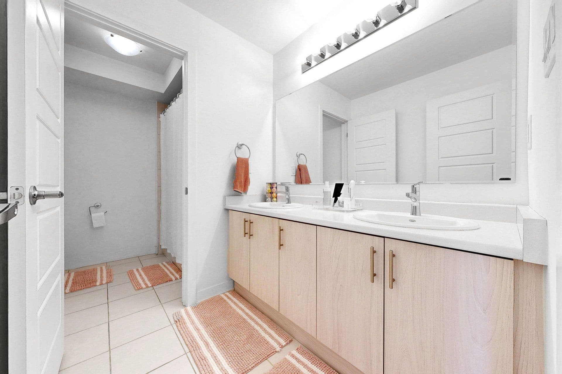 7 Selfridge Way, Whitby, ON L1N 0N9