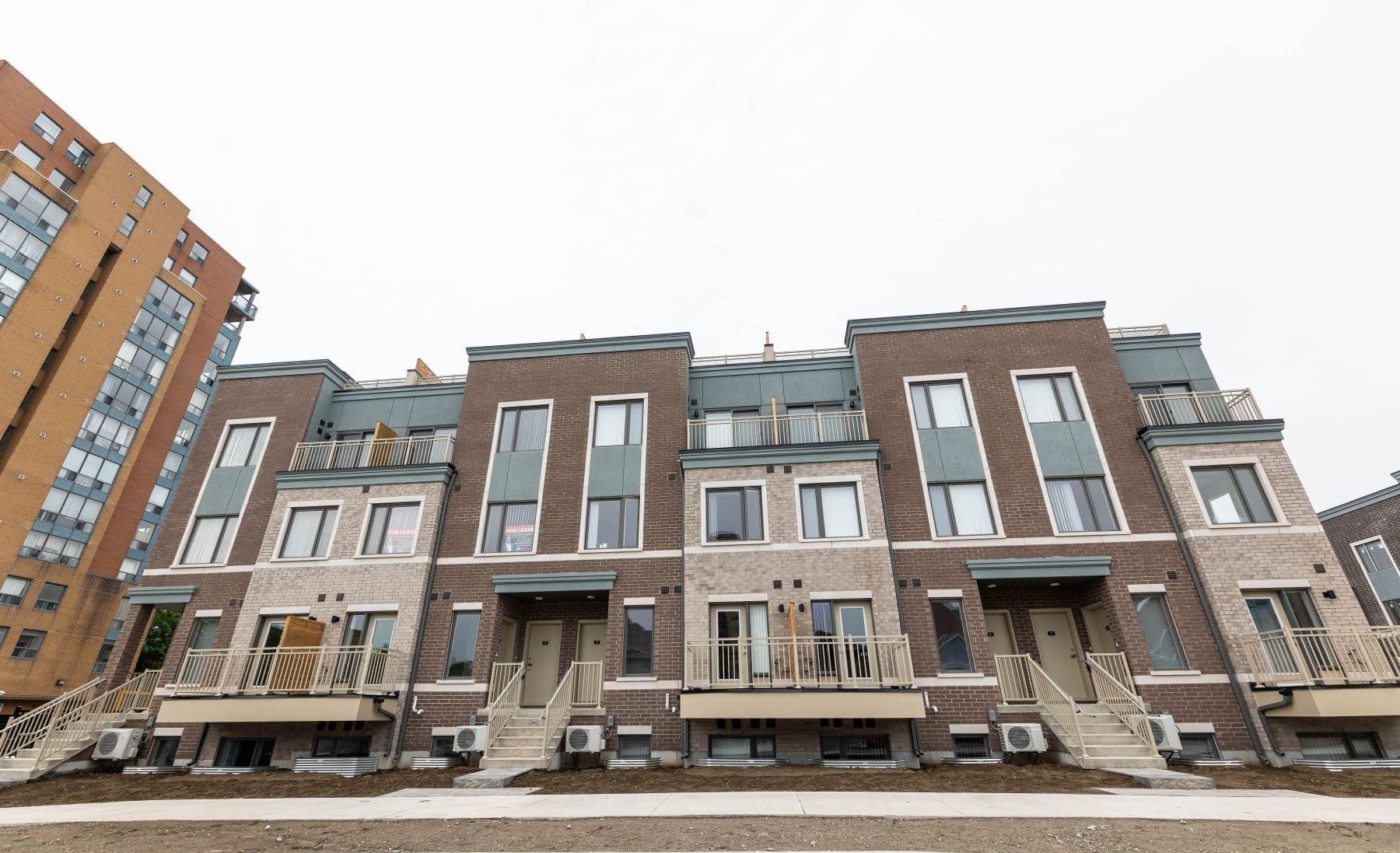 20 Lloyd Jane Lane 166, Toronto W06, ON M8V 0J5