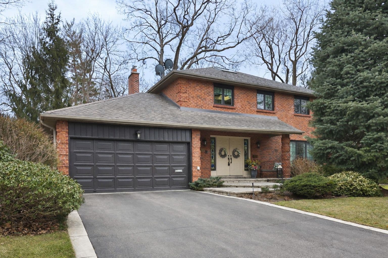 1048 Veroli Court, Mississauga, ON L5H 4B9