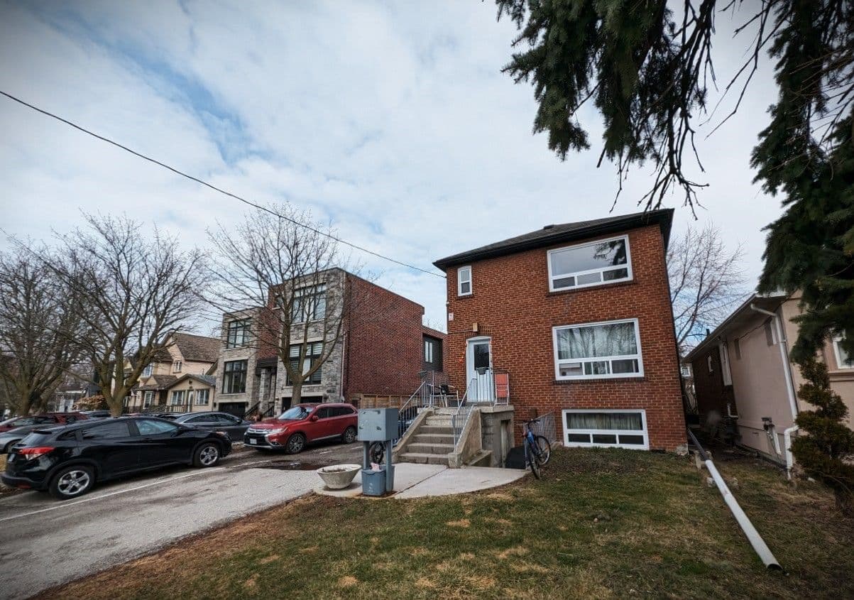 106 Lake Shore Drive 8, Toronto W06, ON M8V 2A2