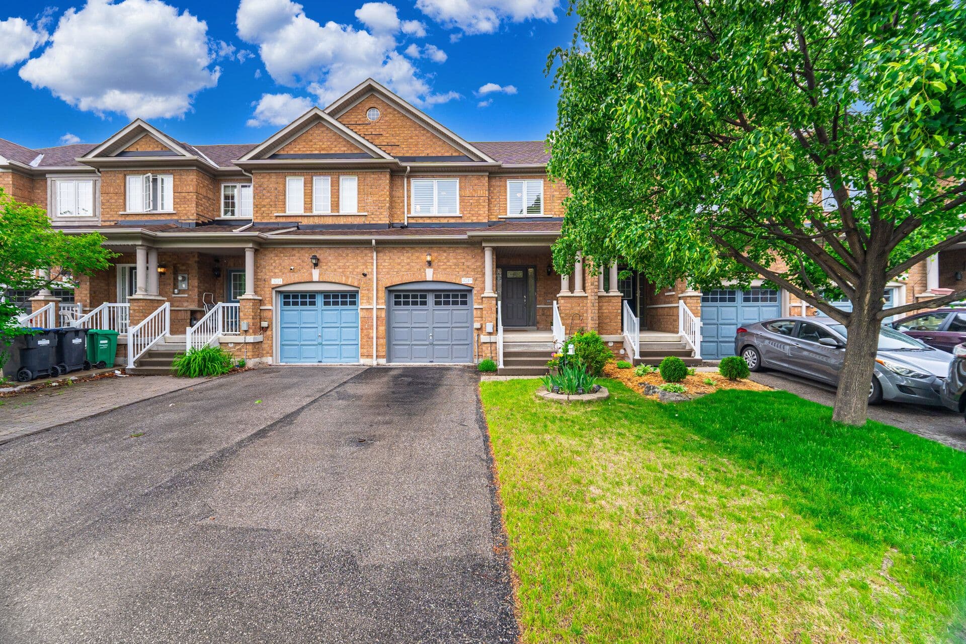 3749 Nightstar Drive, Mississauga, ON L5M 8A5