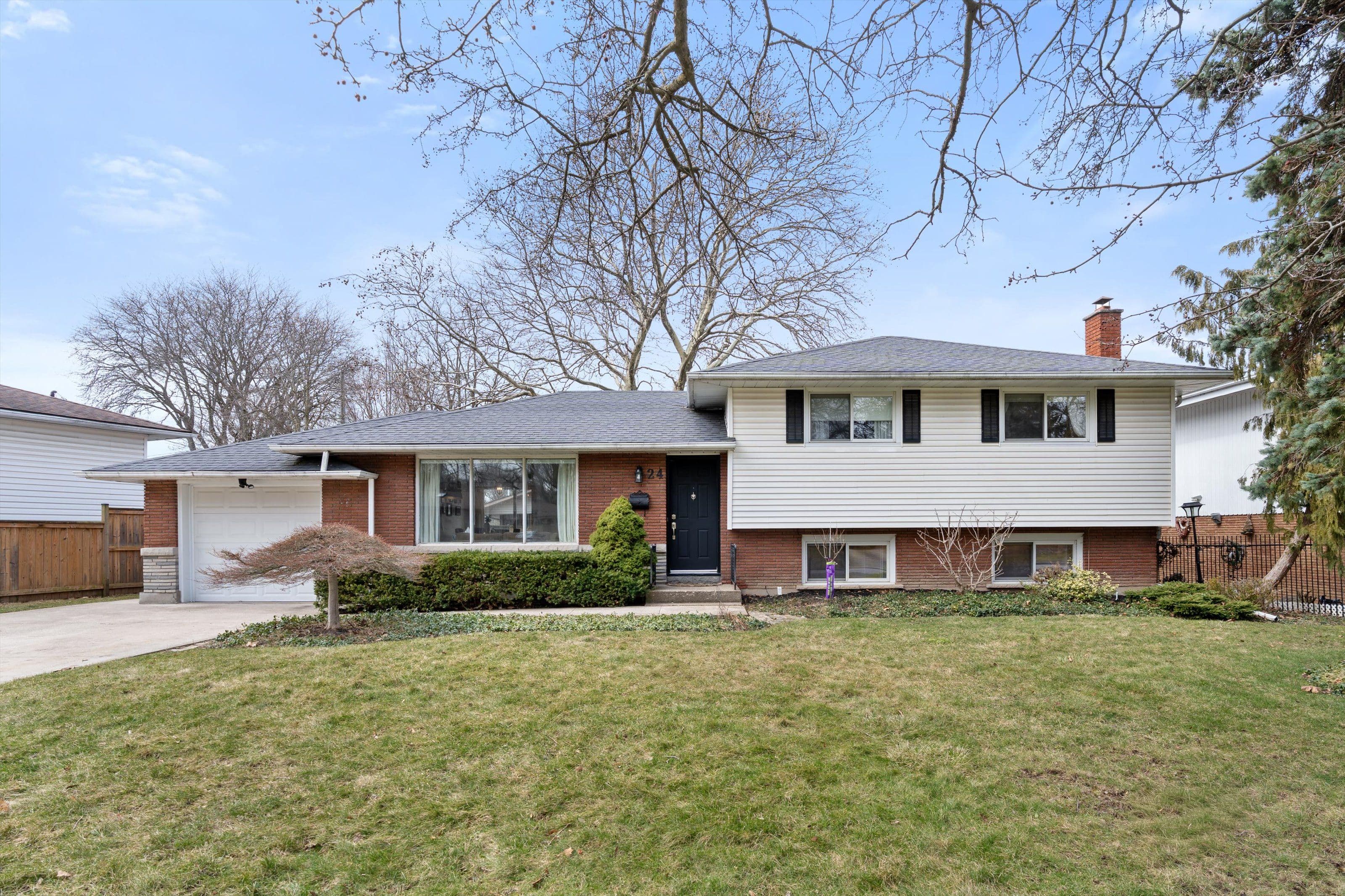 24 Valerie Drive, St. Catharines, ON L2T 3G5