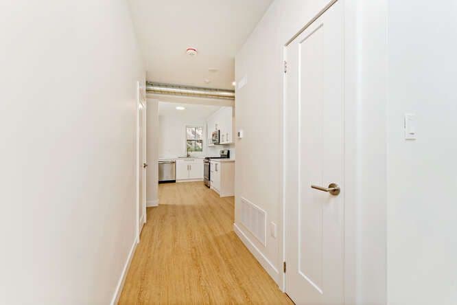 127 Victoria Avenue S 1, Hamilton, ON L8N 2S9