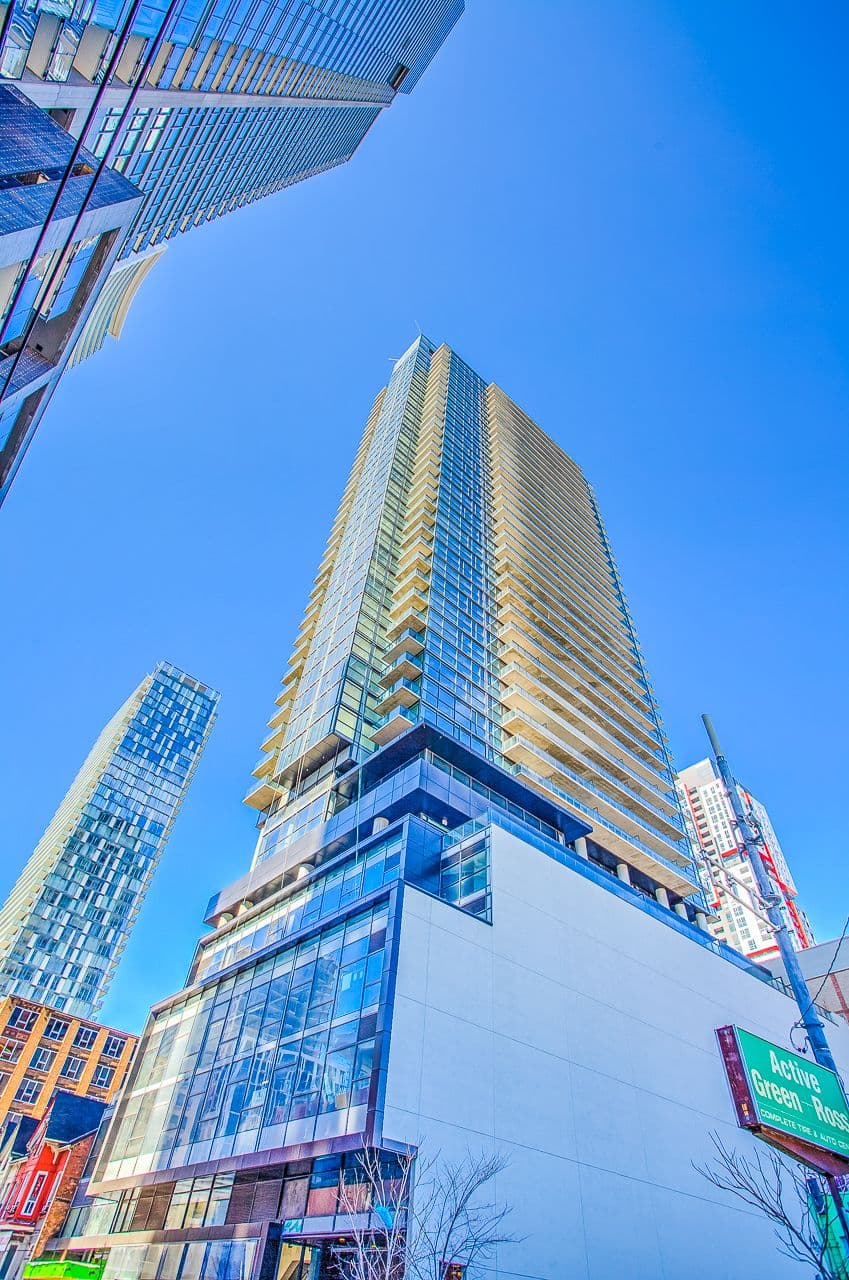 290 Adelaide Street W 802, Toronto C01, ON M5V 0P3