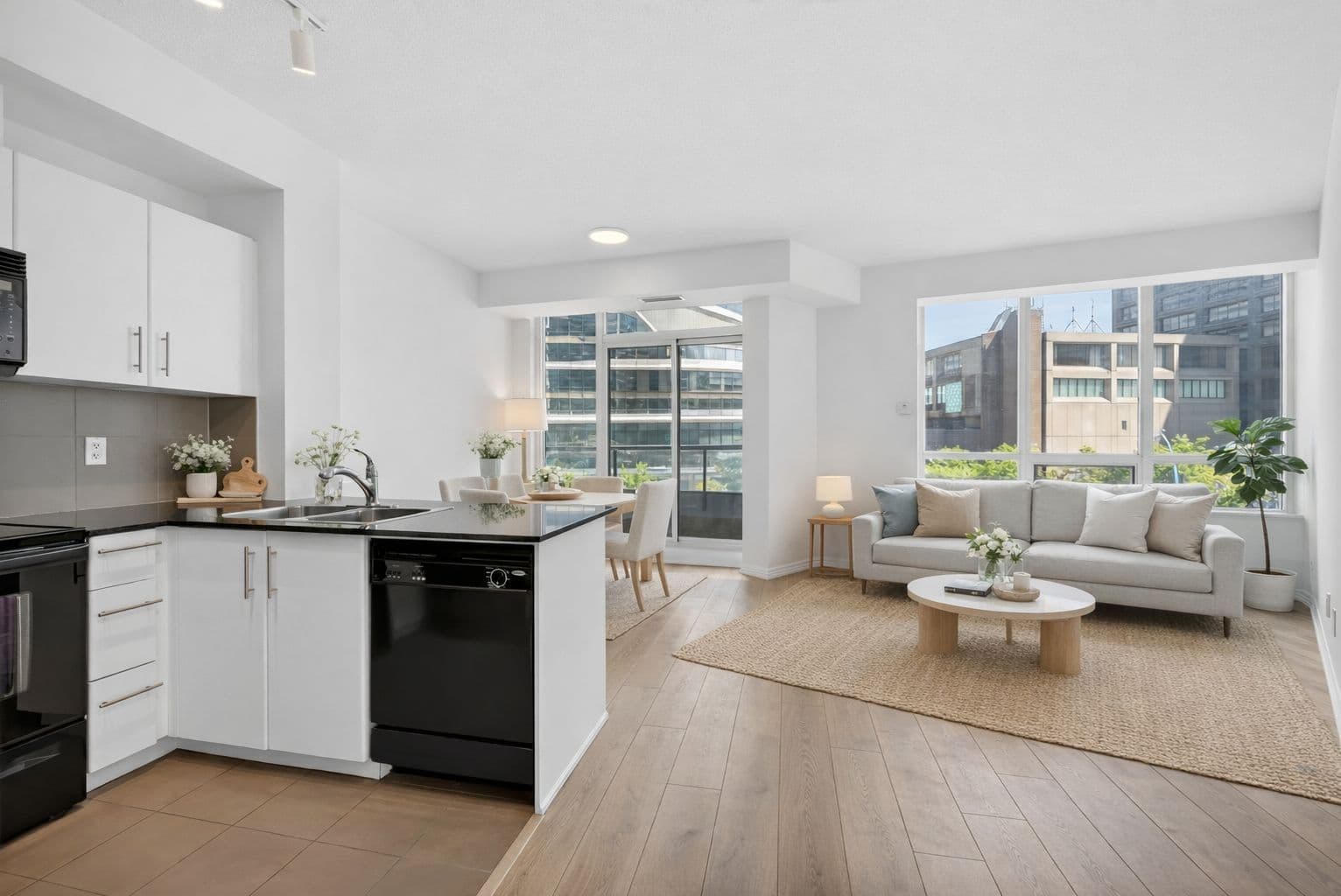 16 Yonge Street 310, Toronto C01, ON M5E 2A1