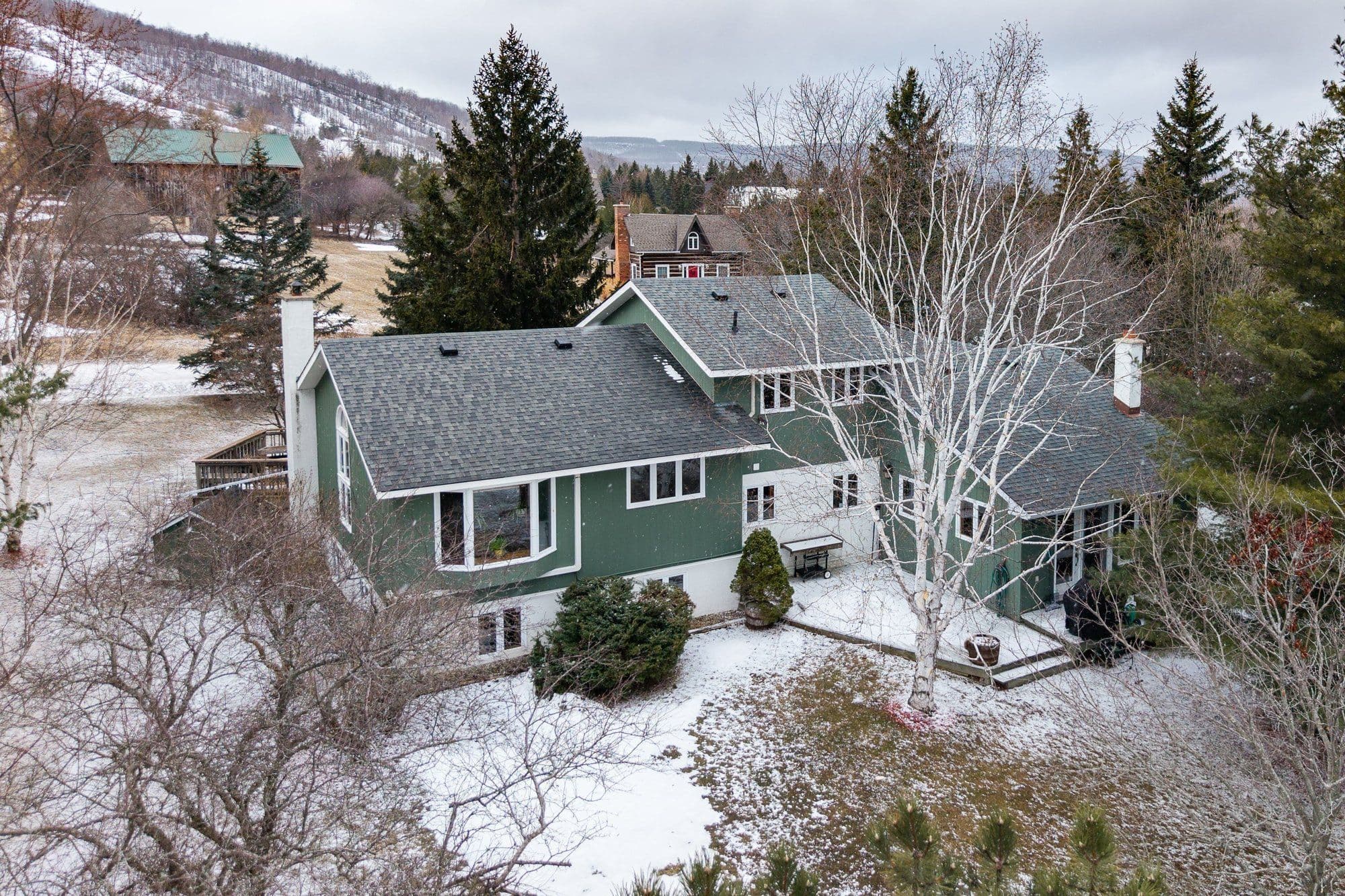 26 Oslerview Drive, Clearview, ON L9Y 3Y9