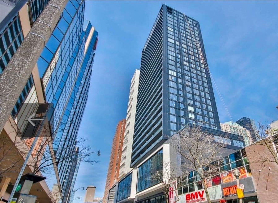 20 Edward Street W 812, Toronto C01, ON M5G 0C5