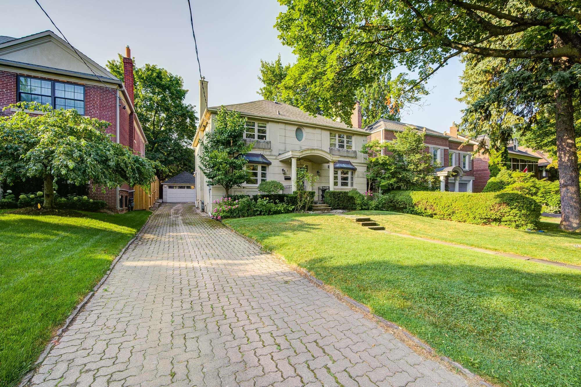 3 Silverwood Avenue, Toronto C03, ON M5P 1W3