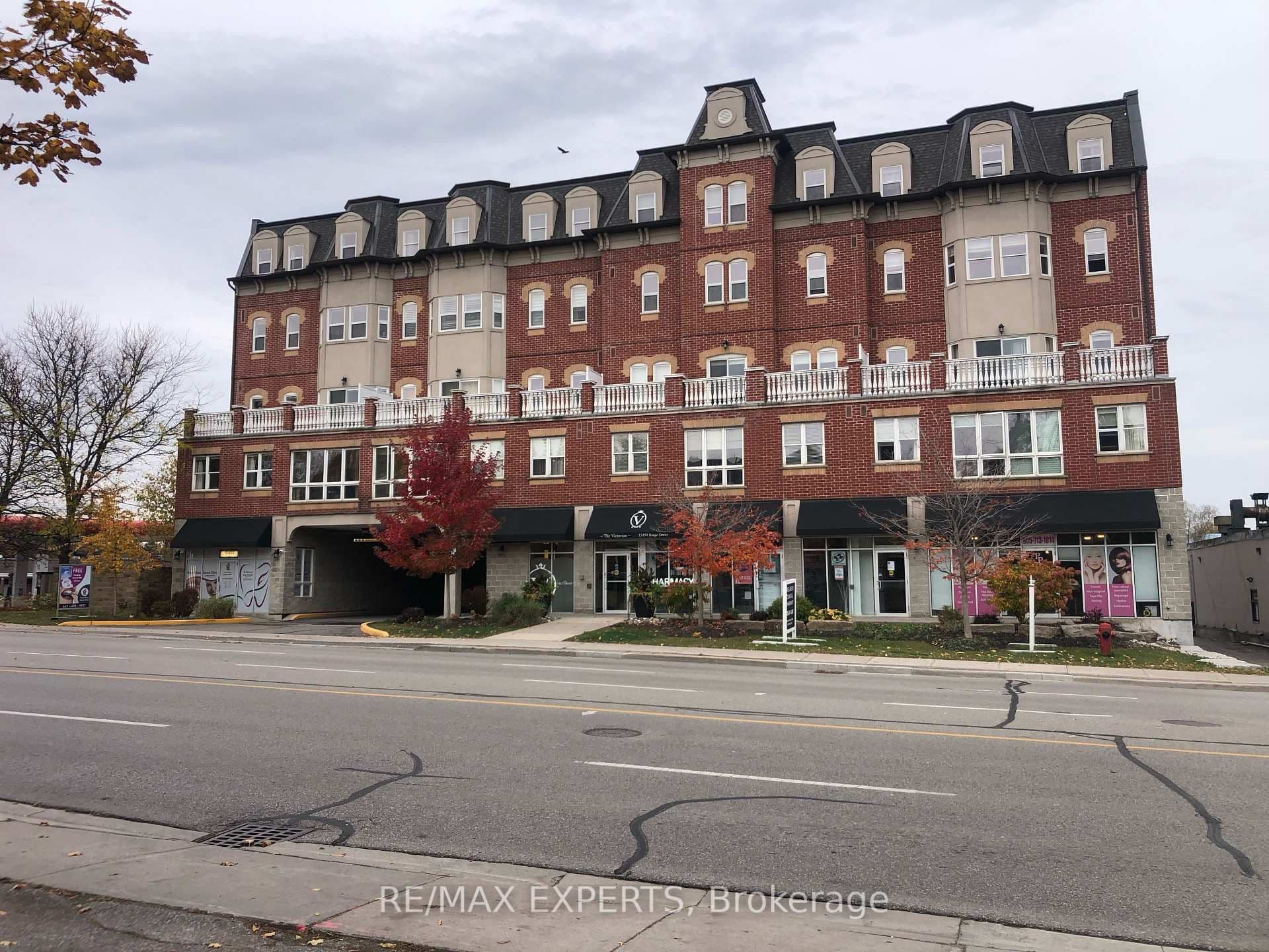 15450 Yonge Street S 207, Aurora, ON L4G 0K1