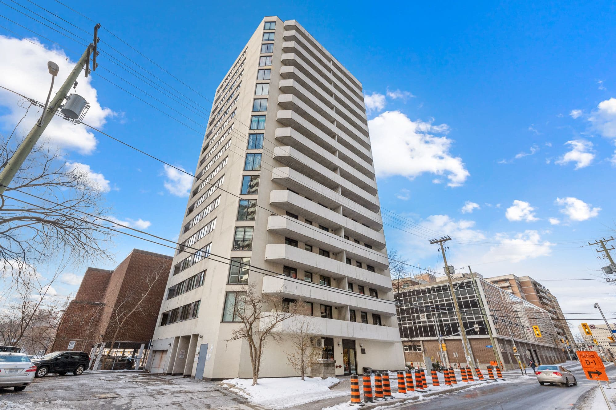 200 Bay Street 901, Ottawa Centre, ON K1R 7W8